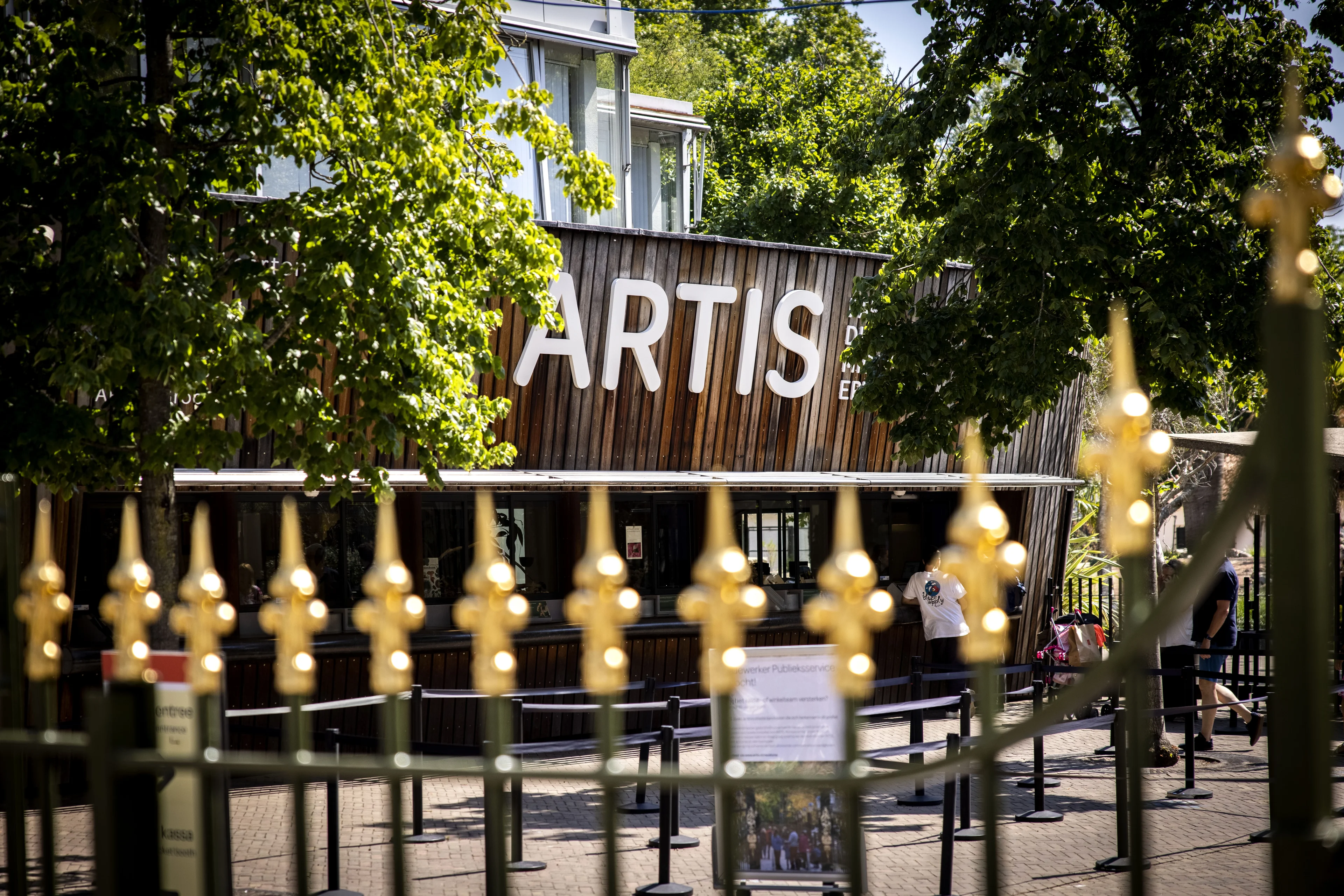 Hackers 'gijzelen' Artis en eisen miljoen euro losgeld