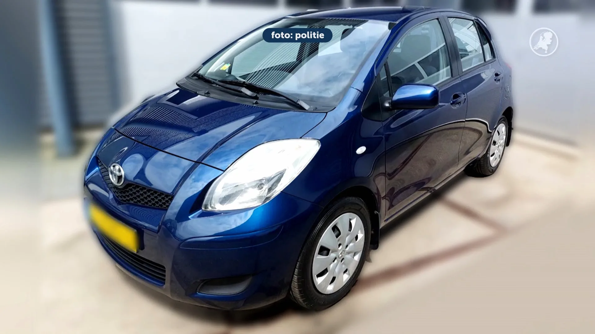 De politie is op zoek naar deze auto's in verband met de explosie aan de Tarwekamp