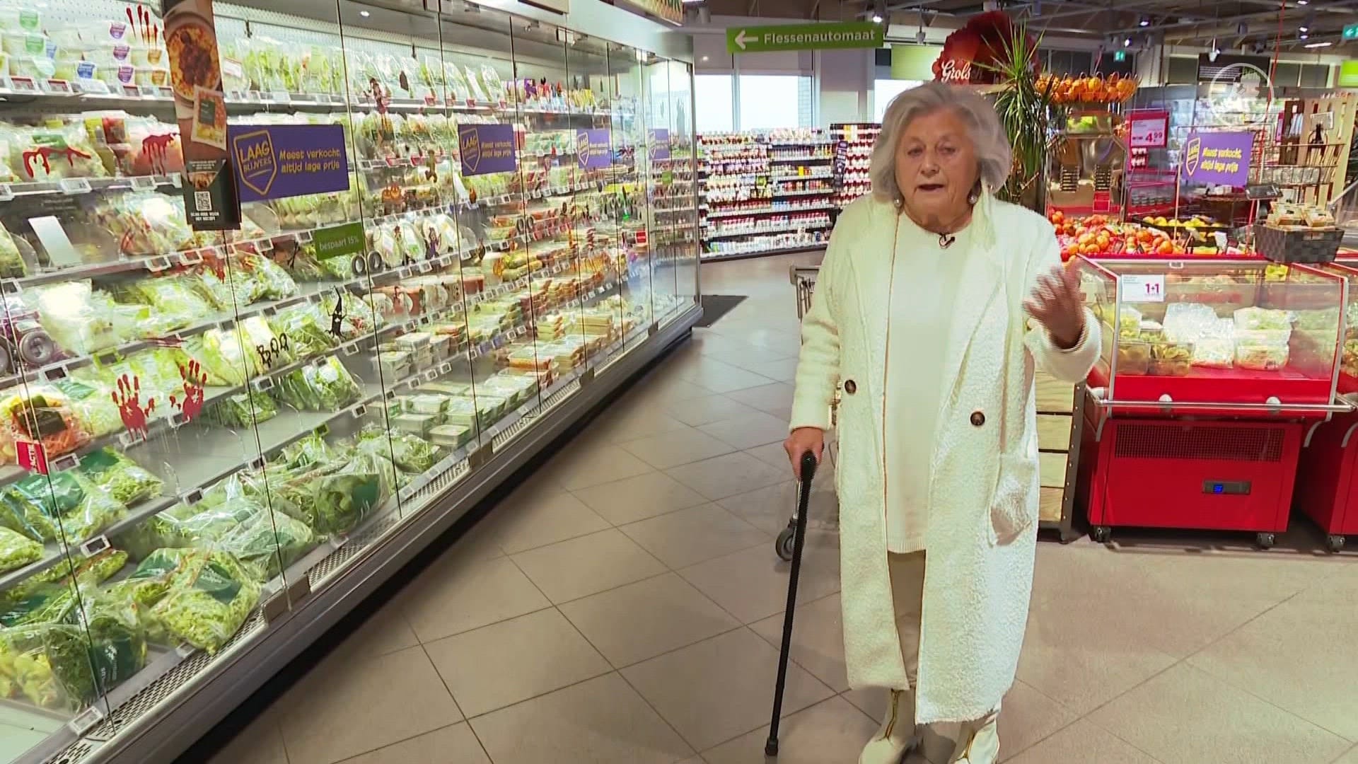 Aly (86) in PLUS Tubbergen opgelicht voor 2000 euro: 'Moet daar alles van betalen'