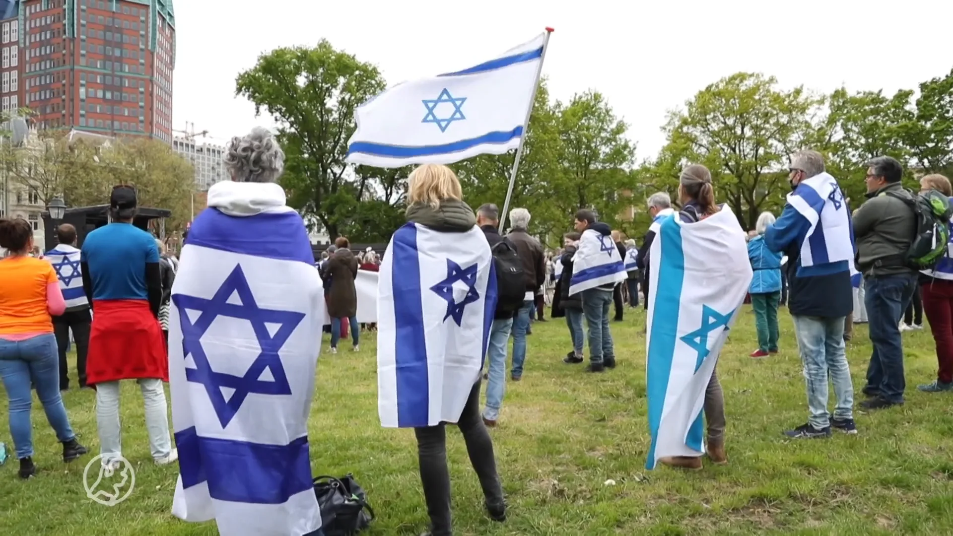 Demonstranten nemen het op voor Israël in Den Haag