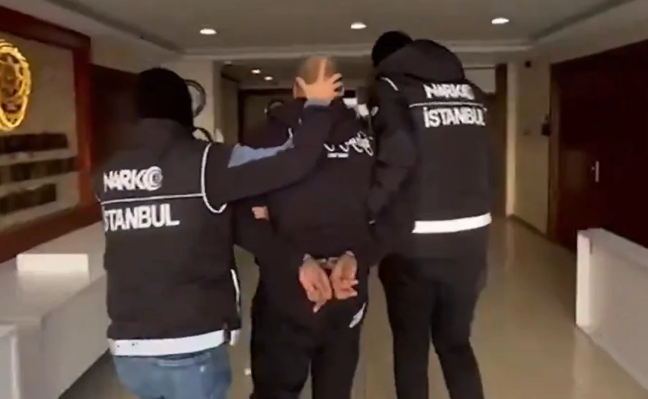 ZIEN: Vermeende drugscrimineel opgepakt in Turkije