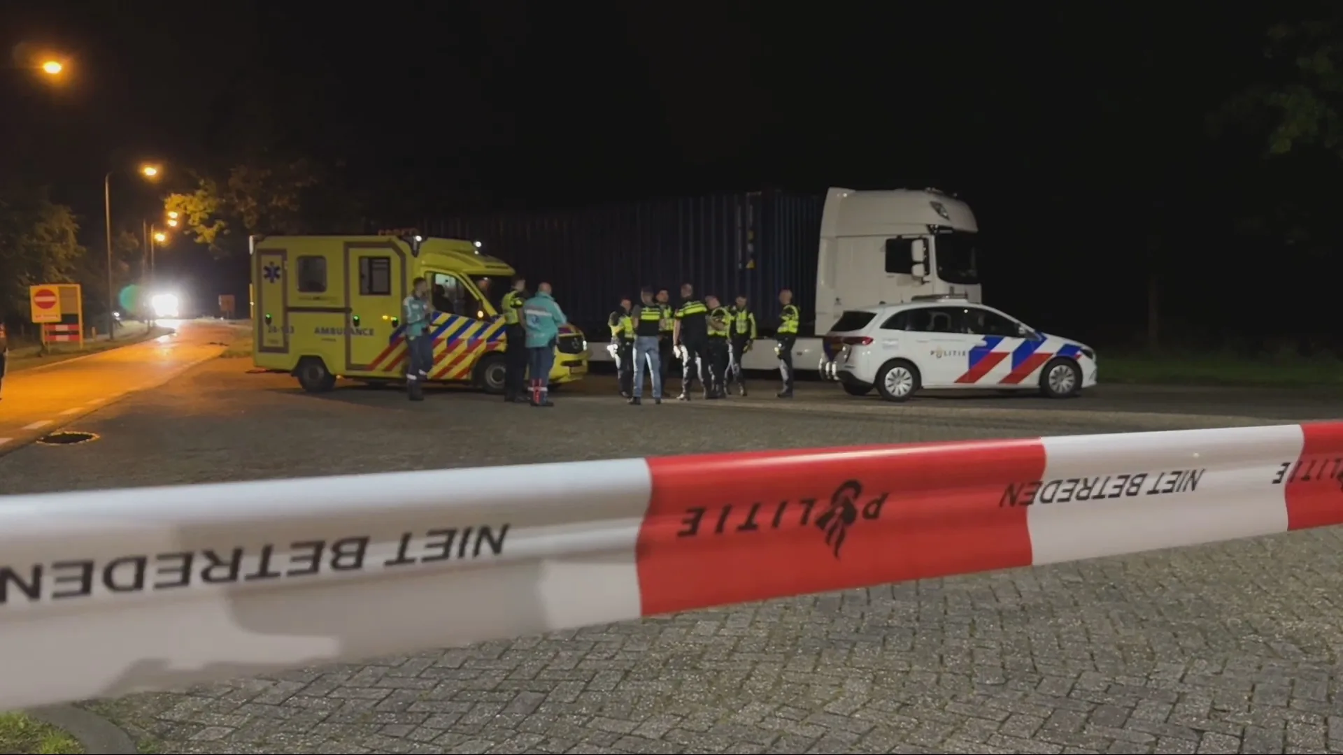 Dode en gewonde door verkeersongeluk op oprit A2 nabij Eijsden