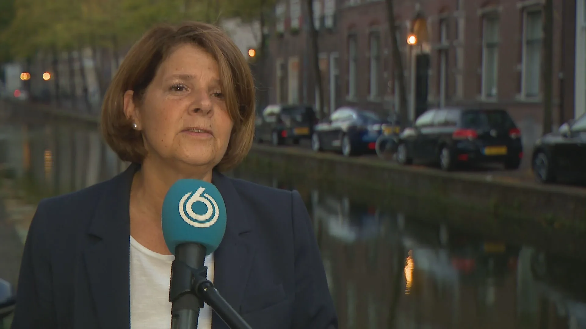 Burgemeester hotspot Delft wacht coronamaatregelen in spanning af: 'Sociëteiten en horeca sluiten lost niets op'