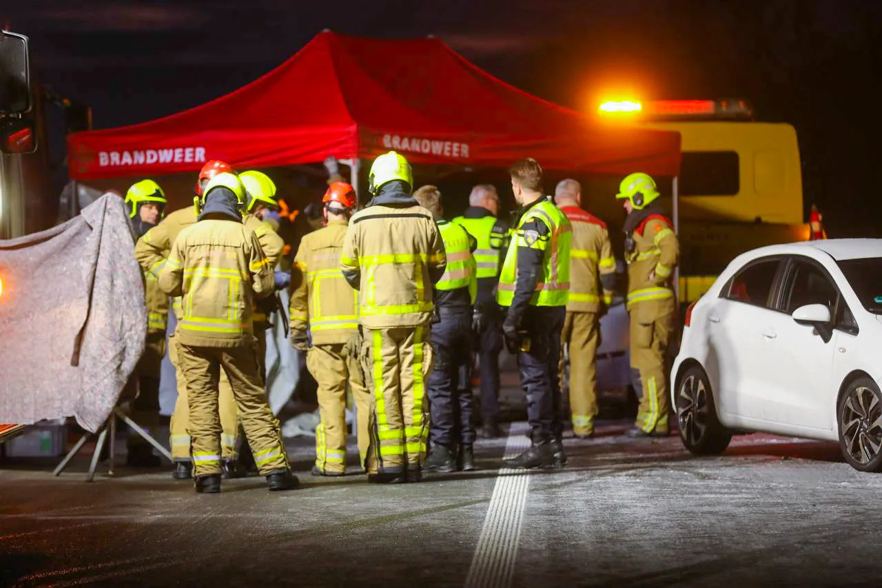 Dode door ongeval op A1 bij Apeldoorn, mogelijk door gladheid