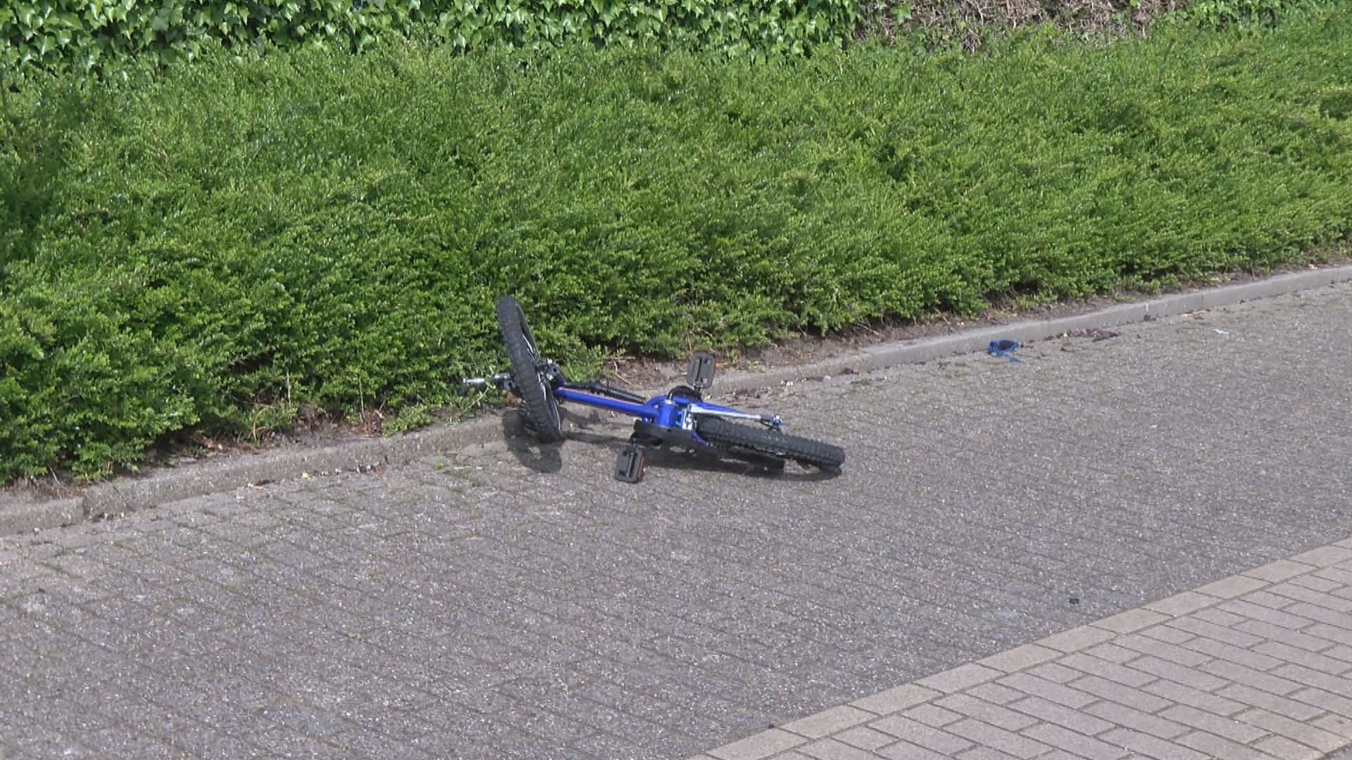Motorrijder schept kind in Oost-Souburg en gaat ervandoor, meldt zich later alsnog