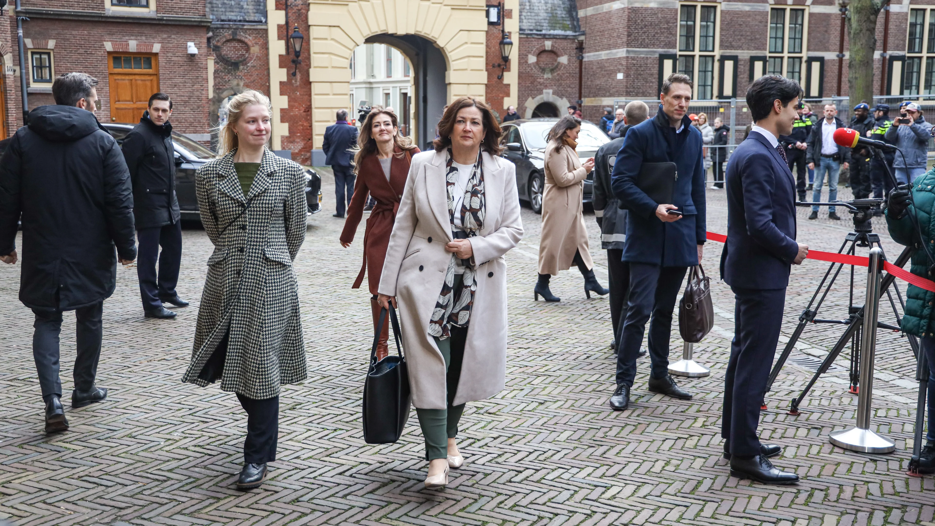 Minister: sportbonden moeten nadenken over boycot van Rusland