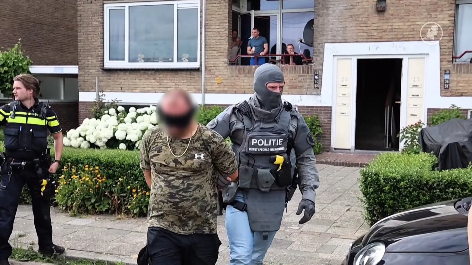 Vijf mannen aangehouden na gijzelen man in woning in Tiel