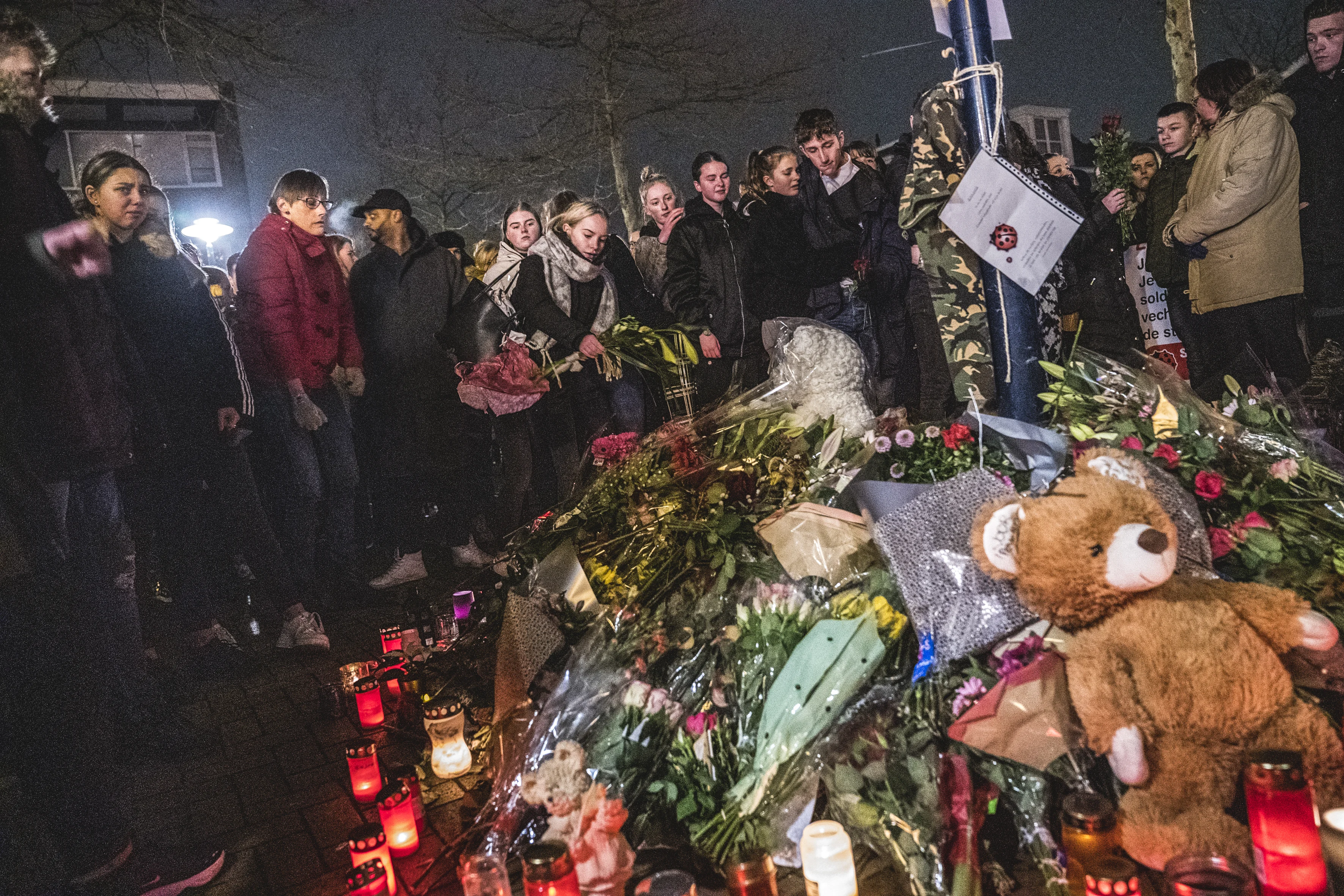 Honderden mensen in stille tocht Drachten voor doodgestoken Roan