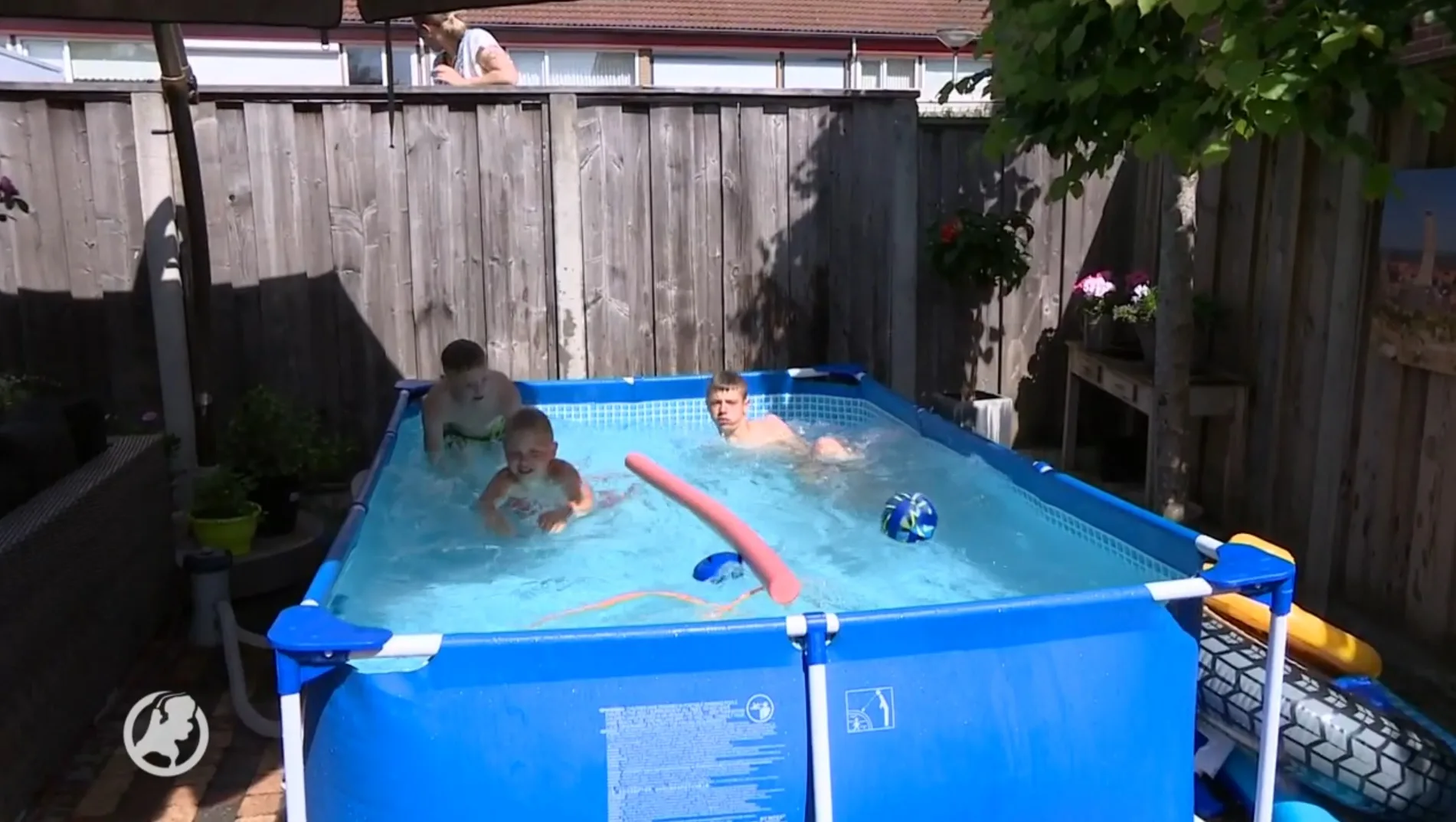 Wel of geen zwembad in de tuin? 'Je kunt nergens heen met je kinderen'