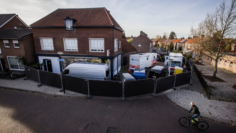 Vader en zonen krijgen levenslange gevangenisstraffen voor 'kwartetmoord' Enschede