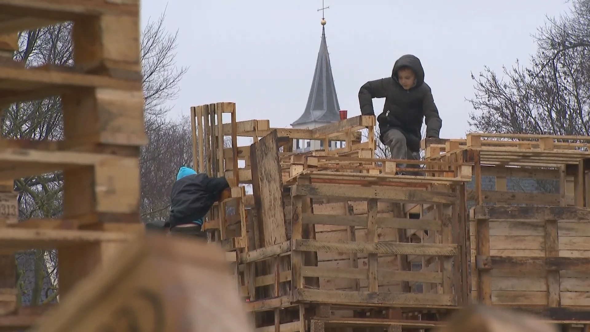 Vergeet Scheveningen en Duindorp, Amsterdam-Noord heeft het mooiste vreugdevuur