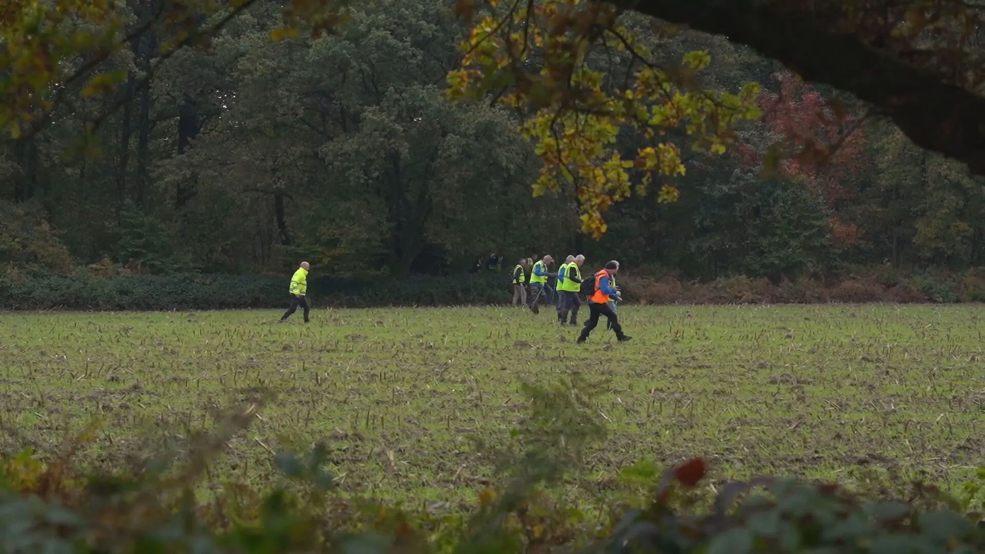 Tiener (17) uit Arnhem nog steeds vermist, politie bezig met grote zoekactie