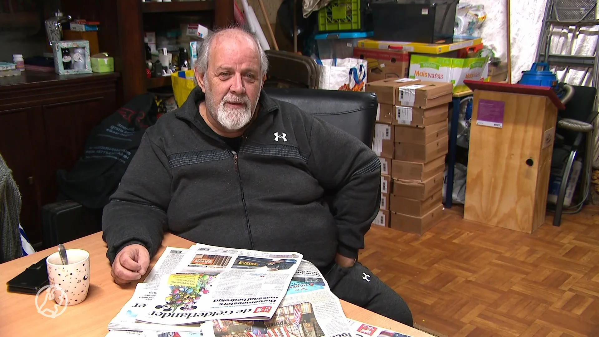 Henk maakt zich zorgen om btw-verhoging: 'Door de krant doe ik mee aan de maatschappij'