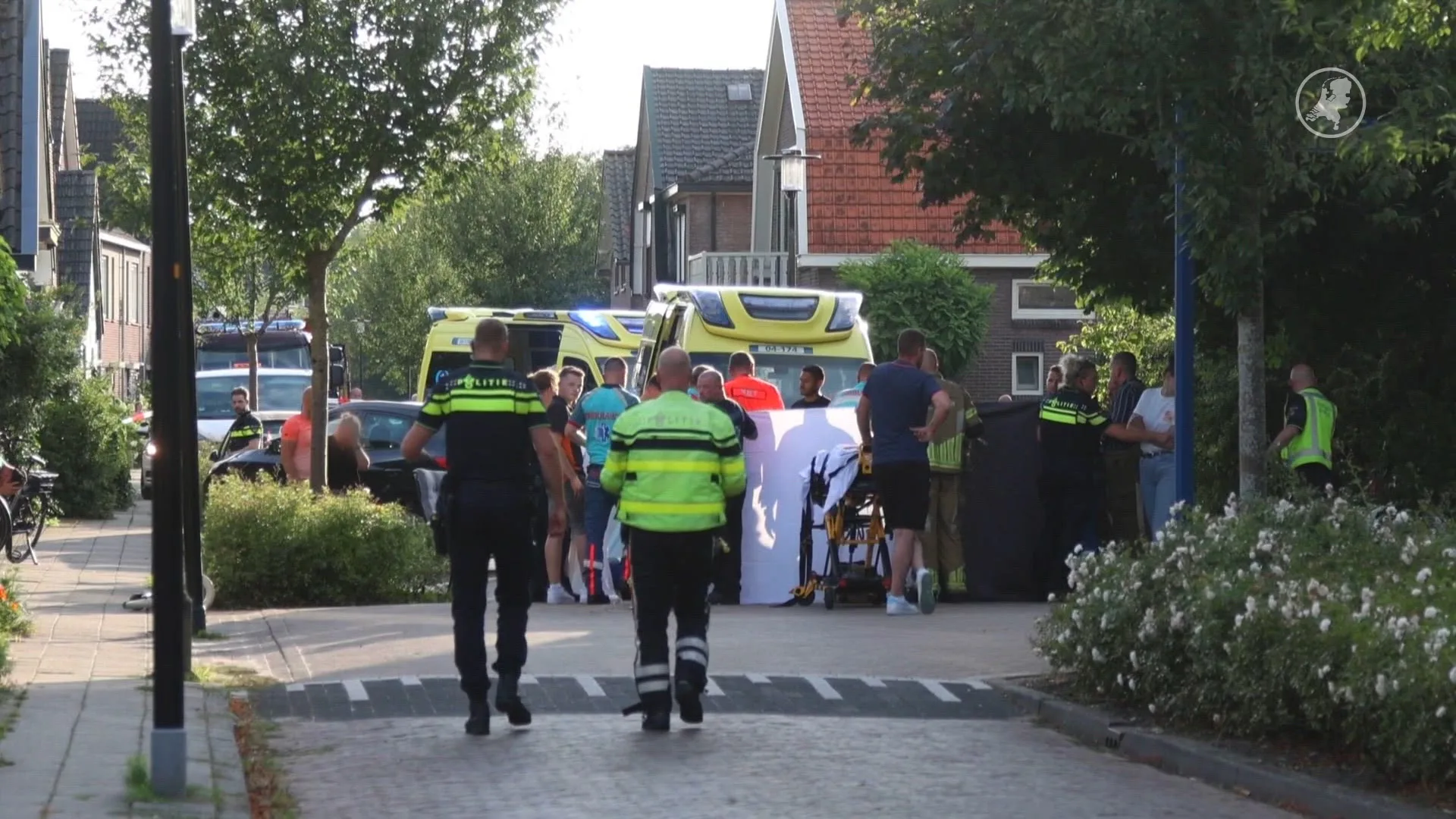 Een 2-jarig kindje is overleden na een aanrijding door een auto