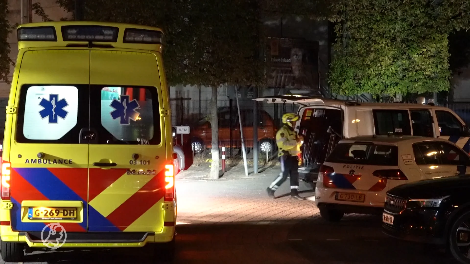 Tiener neergeschoten en ernstig gewond in Assen, politie zoekt drie jonge vrouwen en jongeman