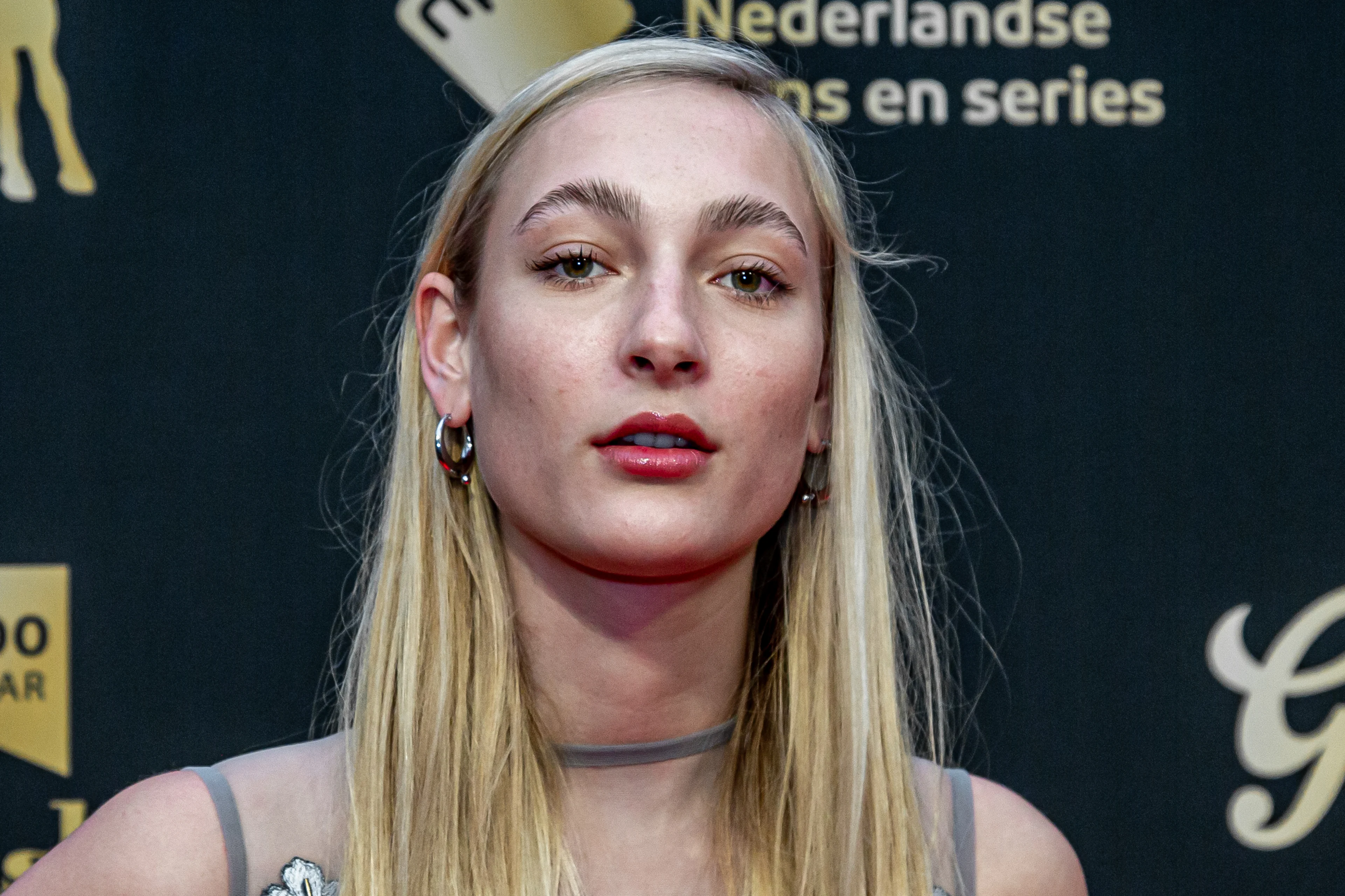 S10 staat stil bij overlijden tweelingbroer: 'Wat gaan wij jou missen'