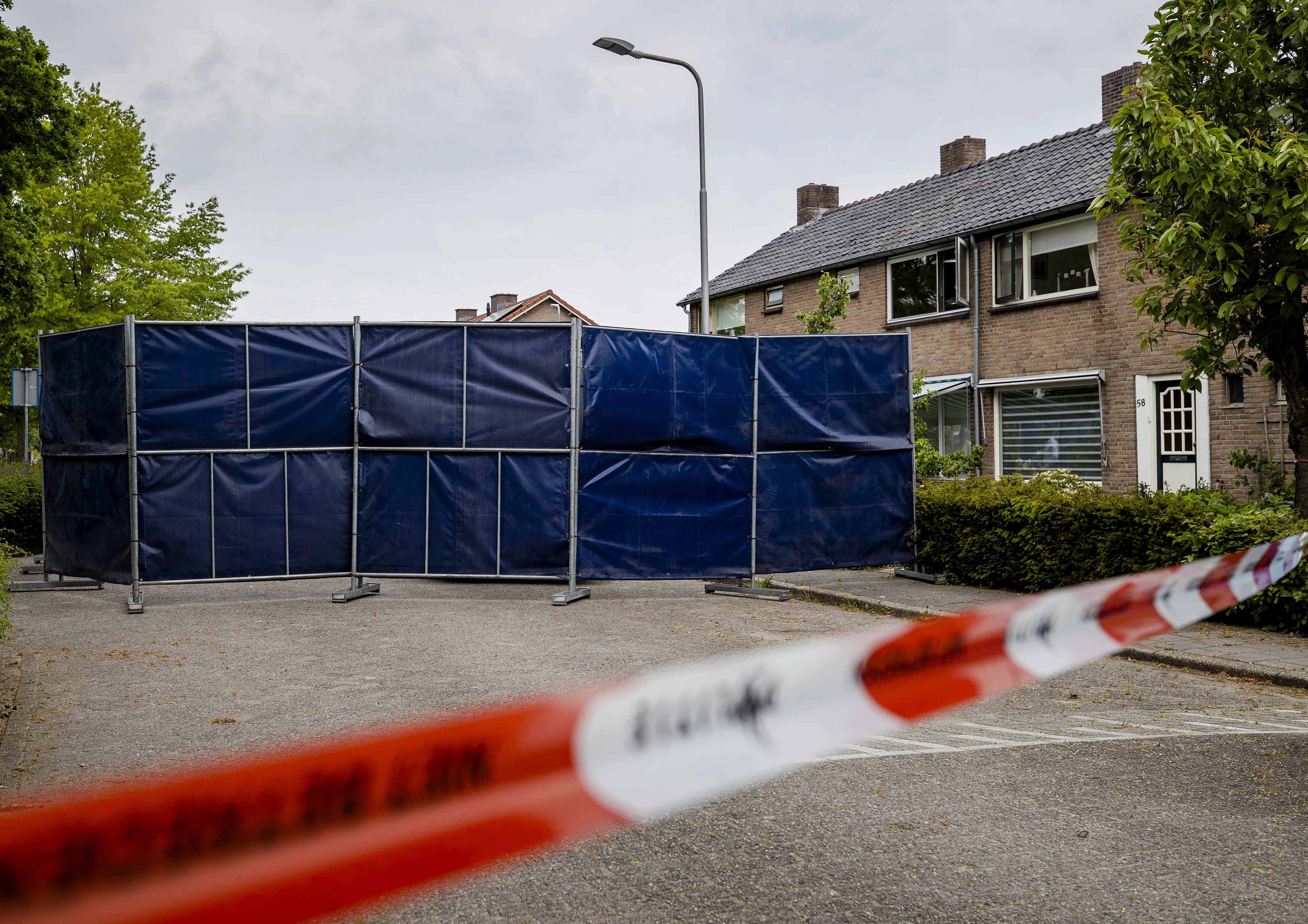 Verdachte van gezinsmoord Geldermalsen stond niet onder suïcidetoezicht