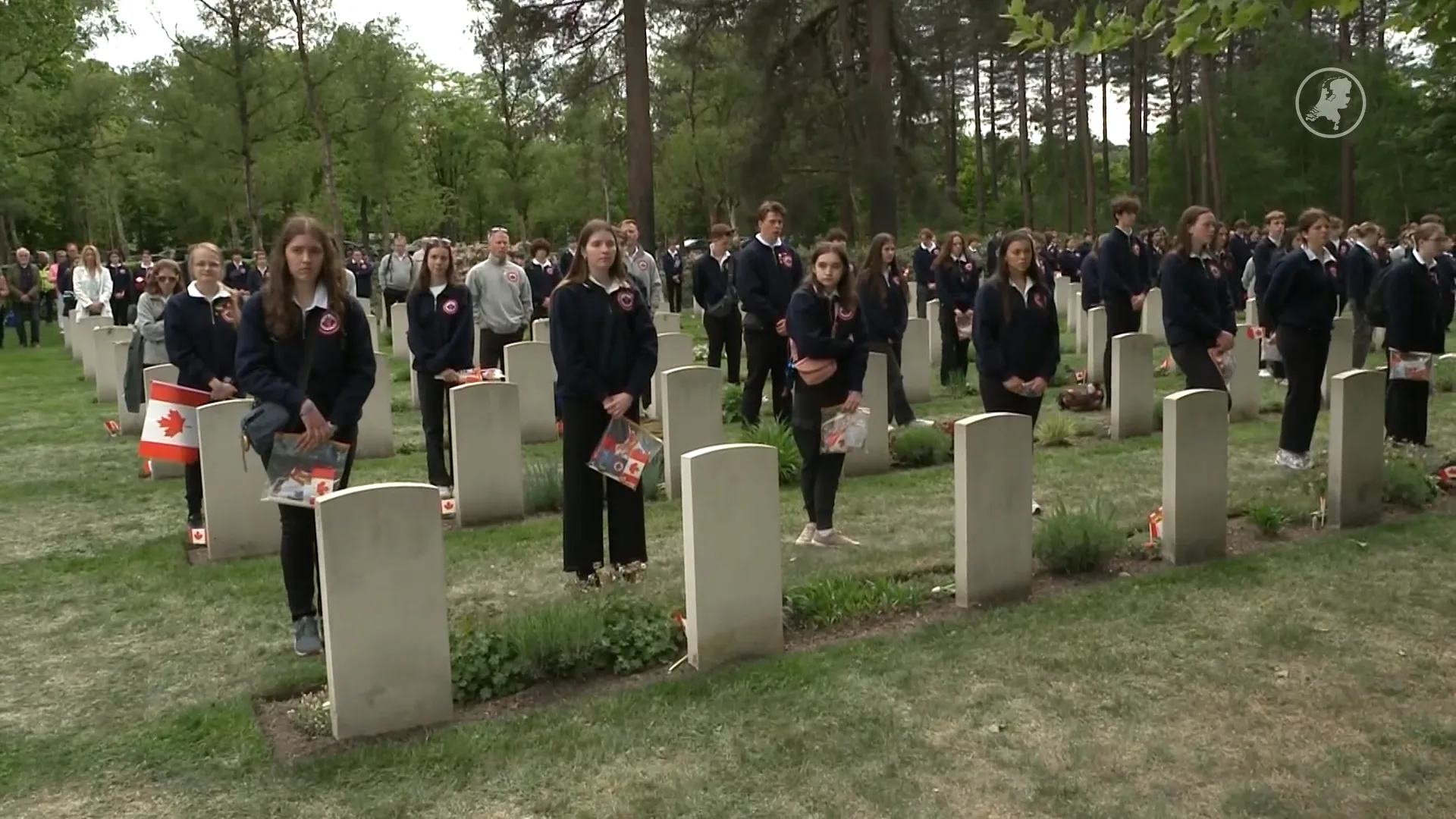 1000 Canadese scholieren herdenken oorlog in Bergen op Zoom