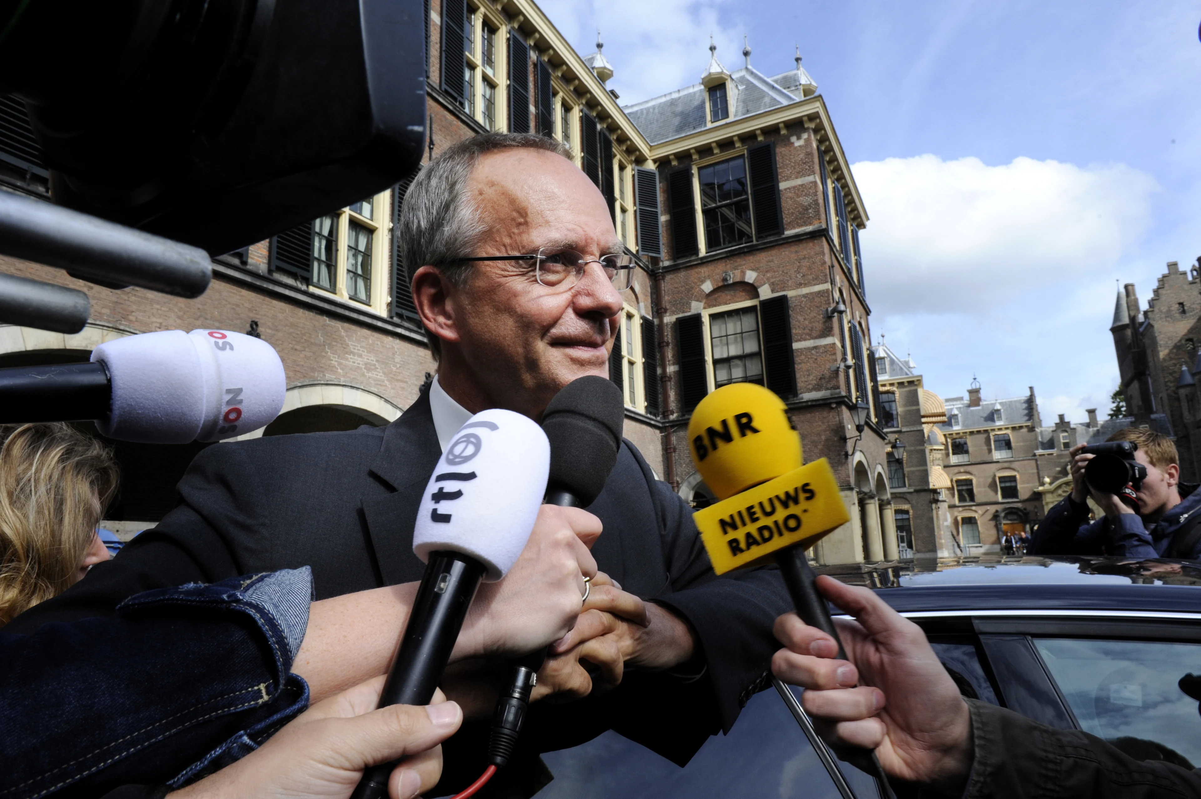 Oud-verkenner Henk Kamp kritisch: 'Jorritsma en Ollongren speelden informateur'