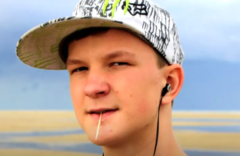 Vader dode freerunner Eltjo (19) waarschuwt brugspringers: 'Gevaren groter dan je denkt'