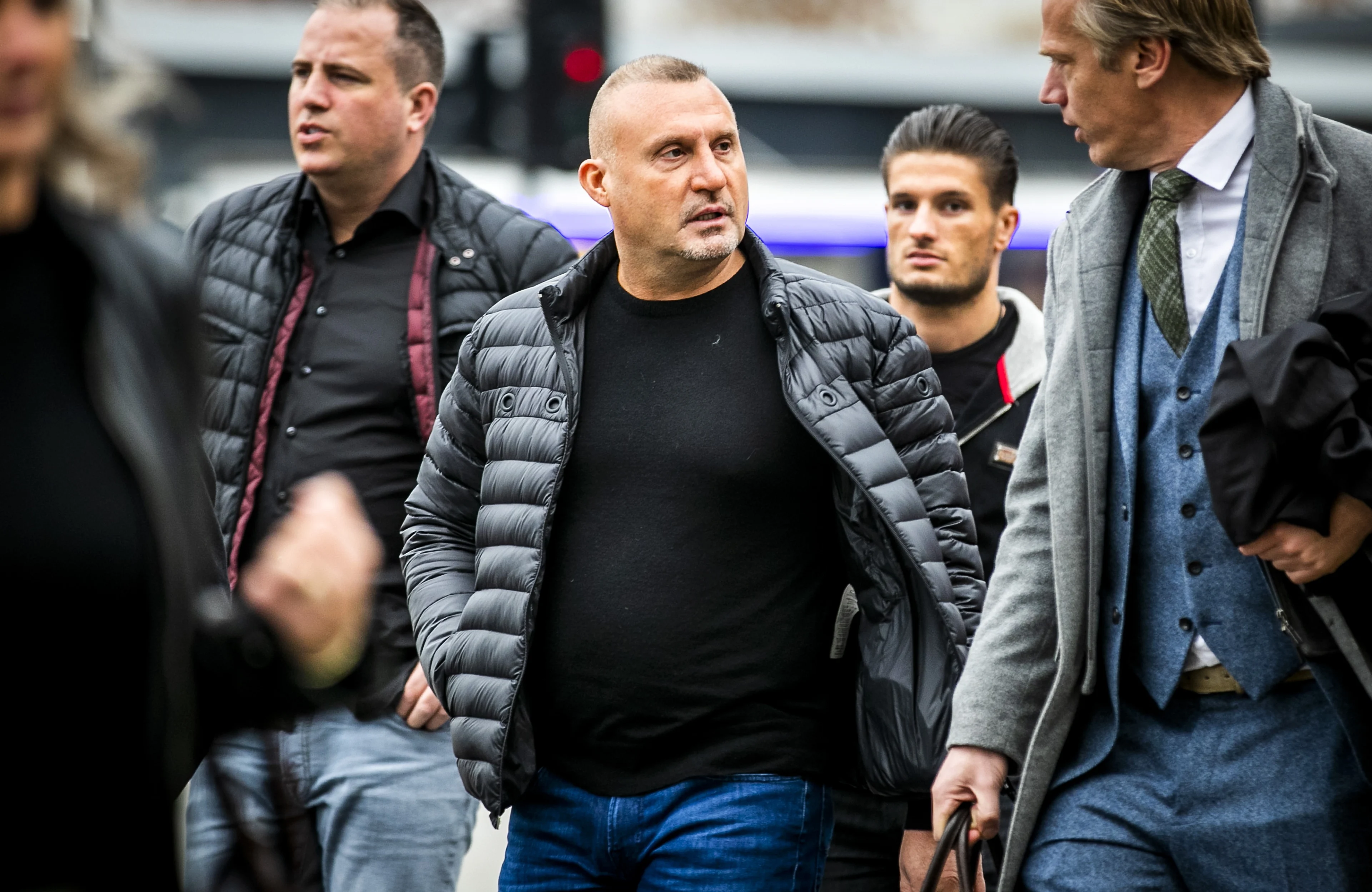 Klaas Otto (58) met spoed naar ziekenhuis na onwel worden op terras