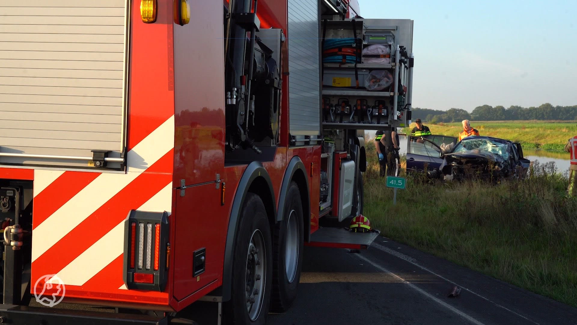 Auto en vrachtwagen botsen in Nieuw-Amsterdam, één zwaargewonde