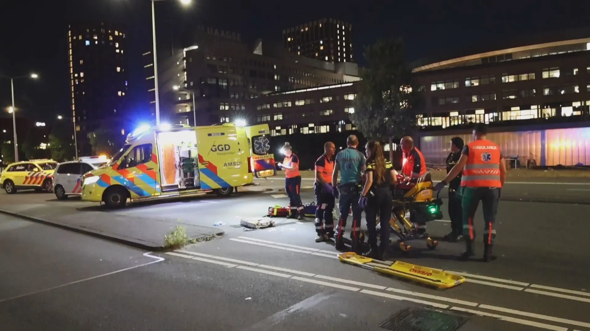 Overstekende man met hoge snelheid aangereden, automobilist rijdt door