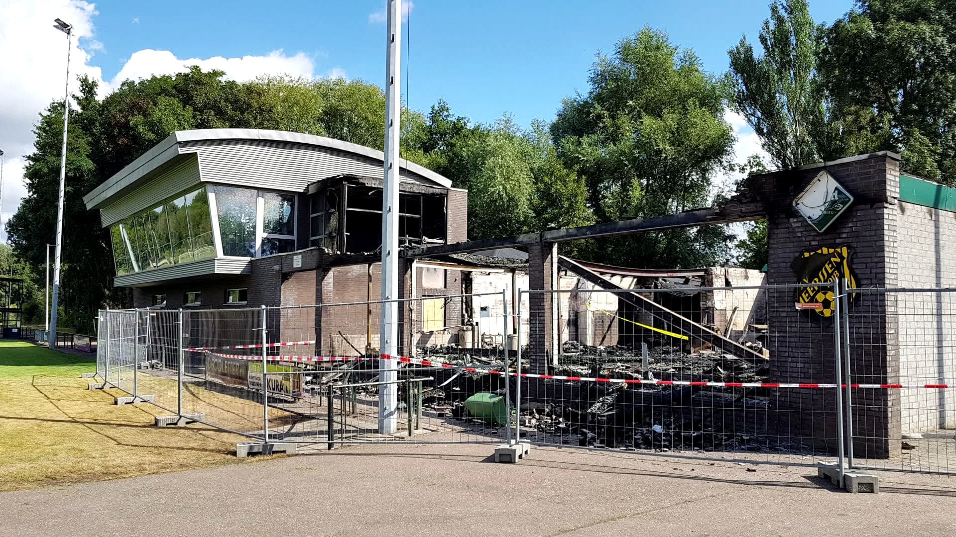 Door brand gedupeerde SV Meerssen dolblij met inzamelingsactie 'concurrenten'