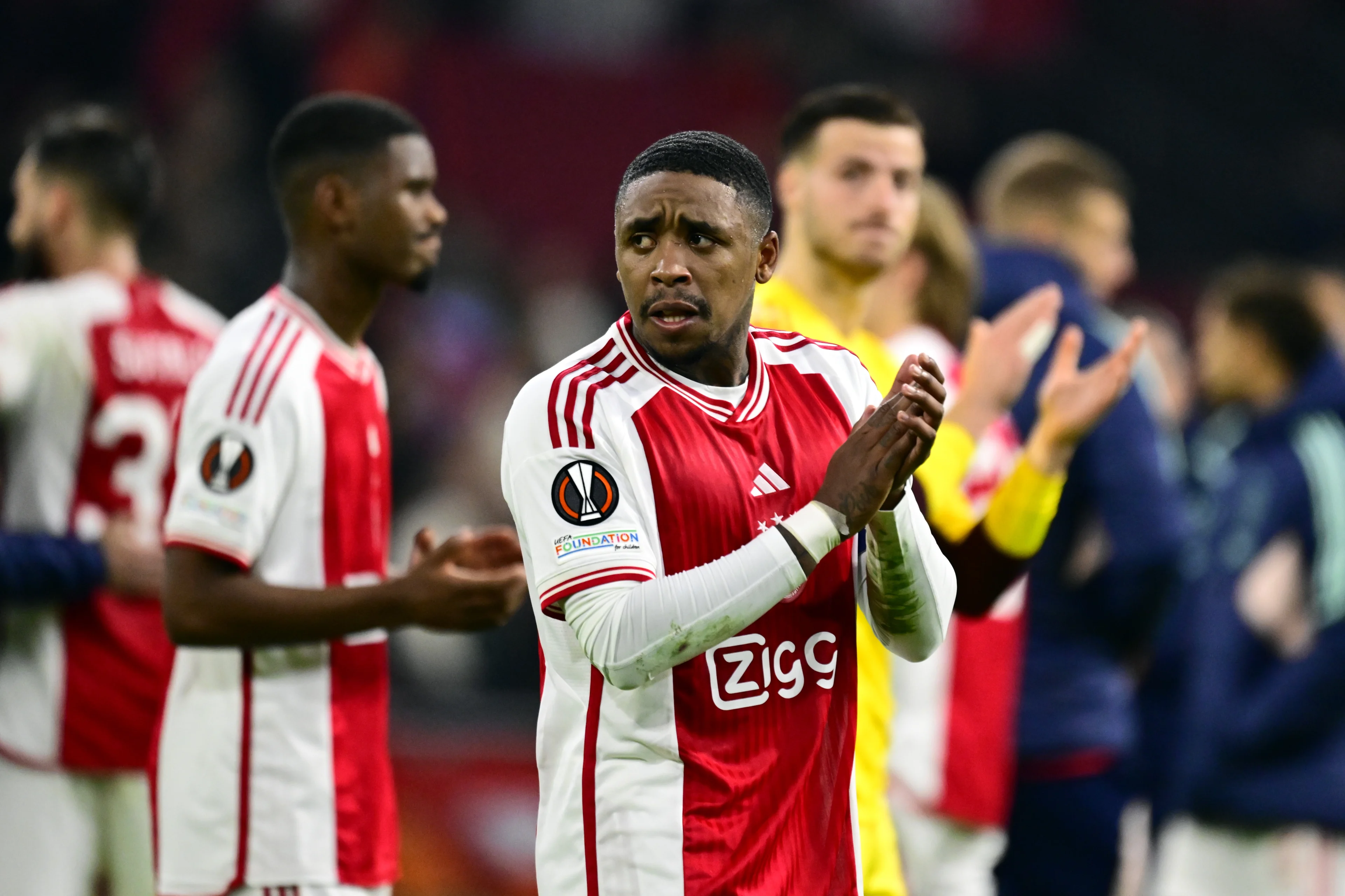 Ajax verliest opnieuw van Brighton & Hove Albion in Europa League