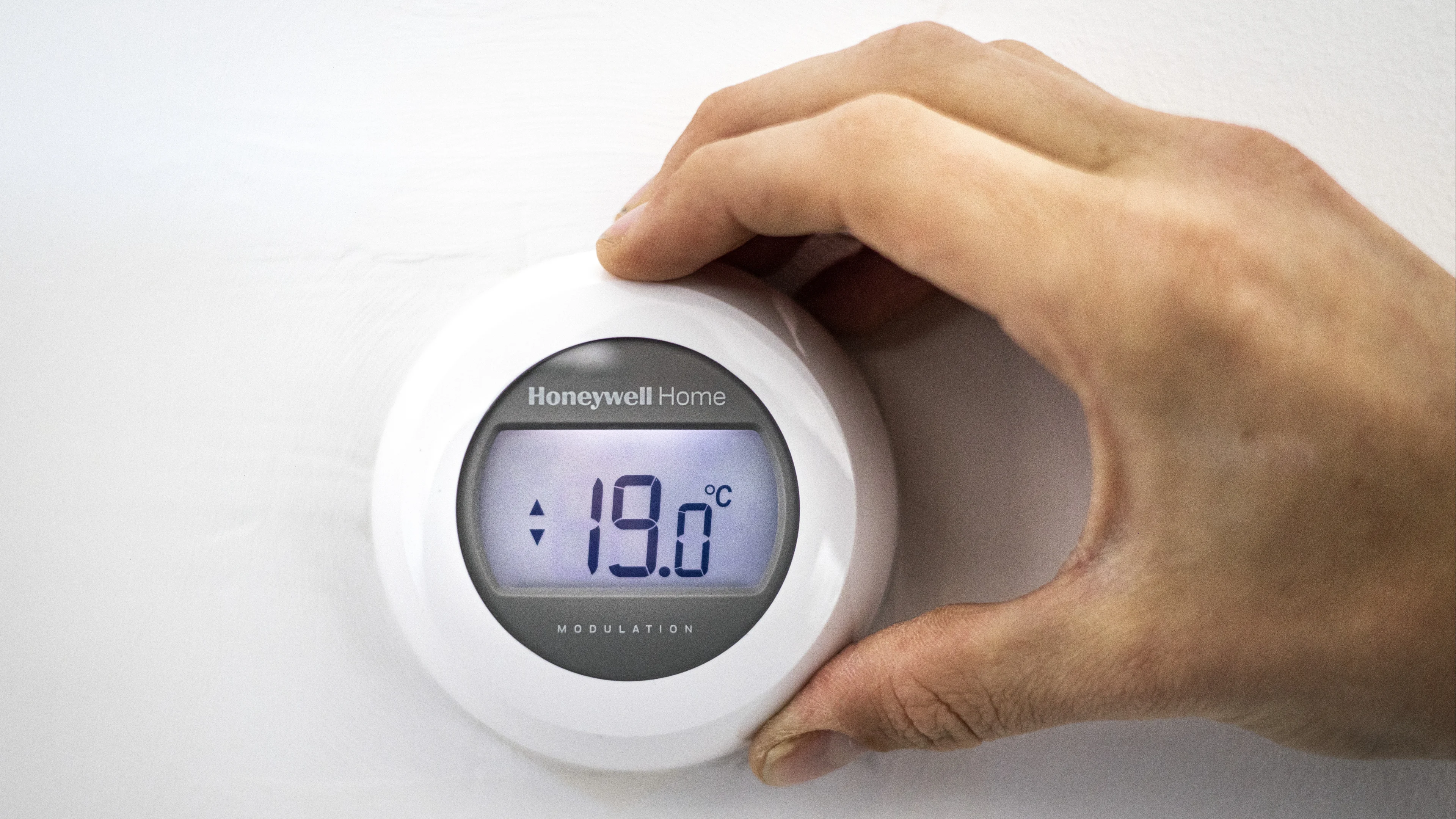 Grootste klap energierekening moet nog komen: 'Huidige tarieven zijn nog relatief laag'