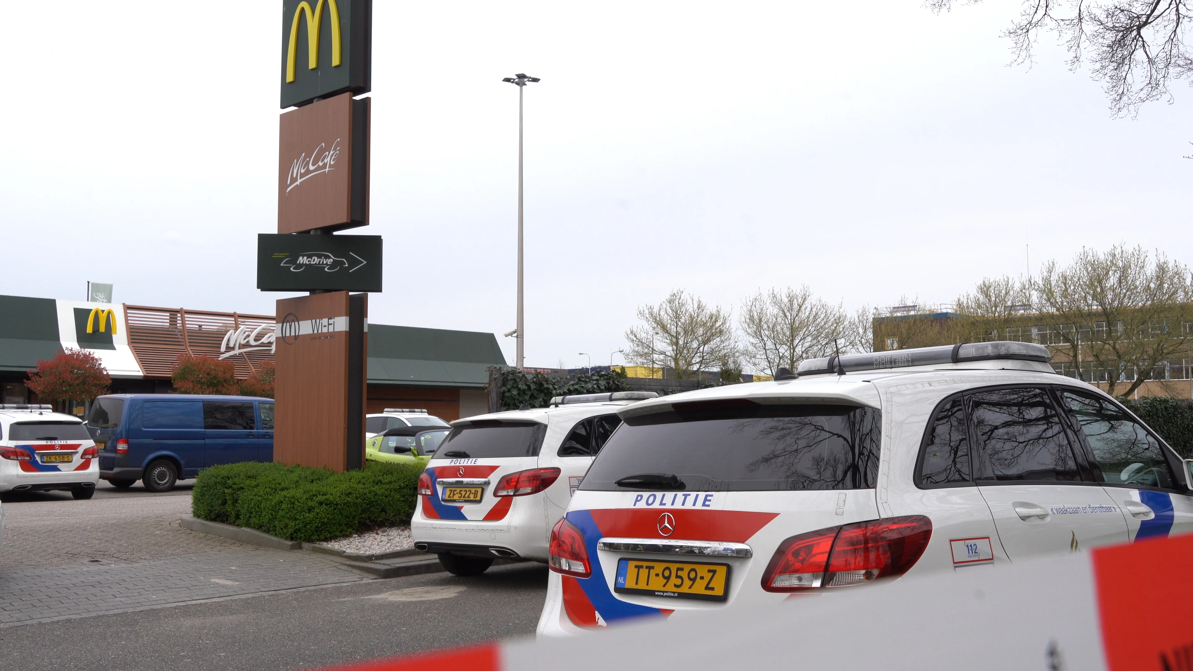 Twee doden bij schietpartij in McDonald's Zwolle