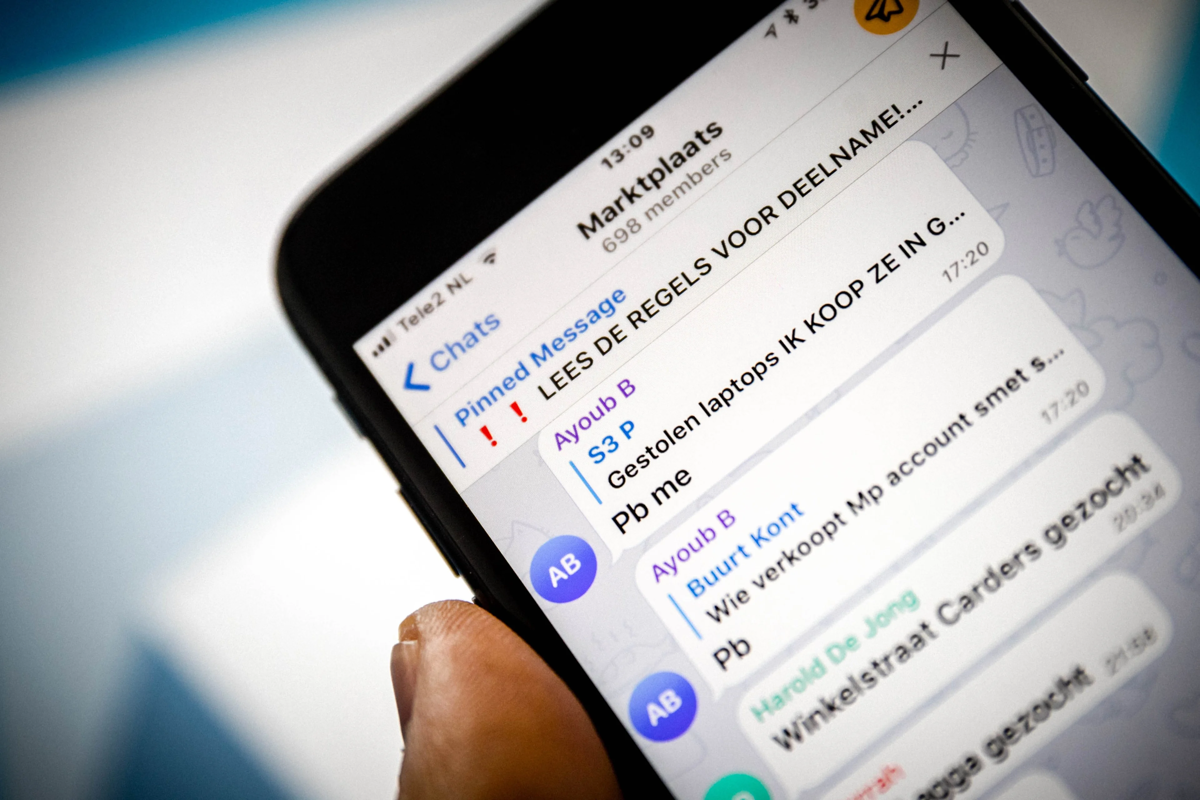 Ongewenst toegevoegd aan een (groeps)chat? Zo voorkom je het