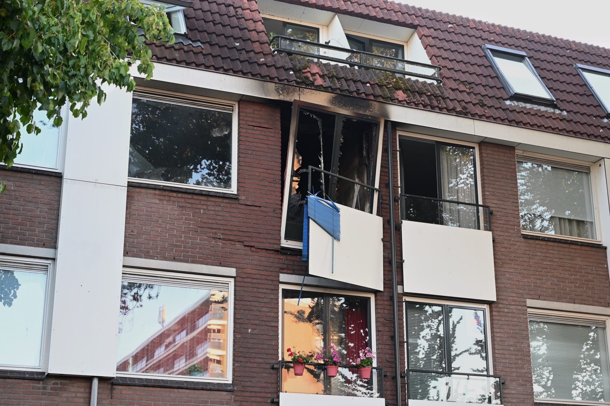 Explosie in Woerden, tientallen woningen ontruimd