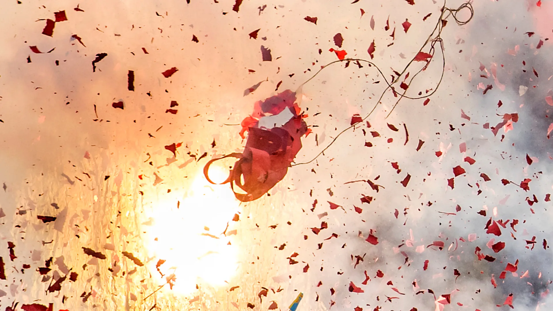 Ravage aan woning in Achterberg door zwaar vuurwerk in brievenbus