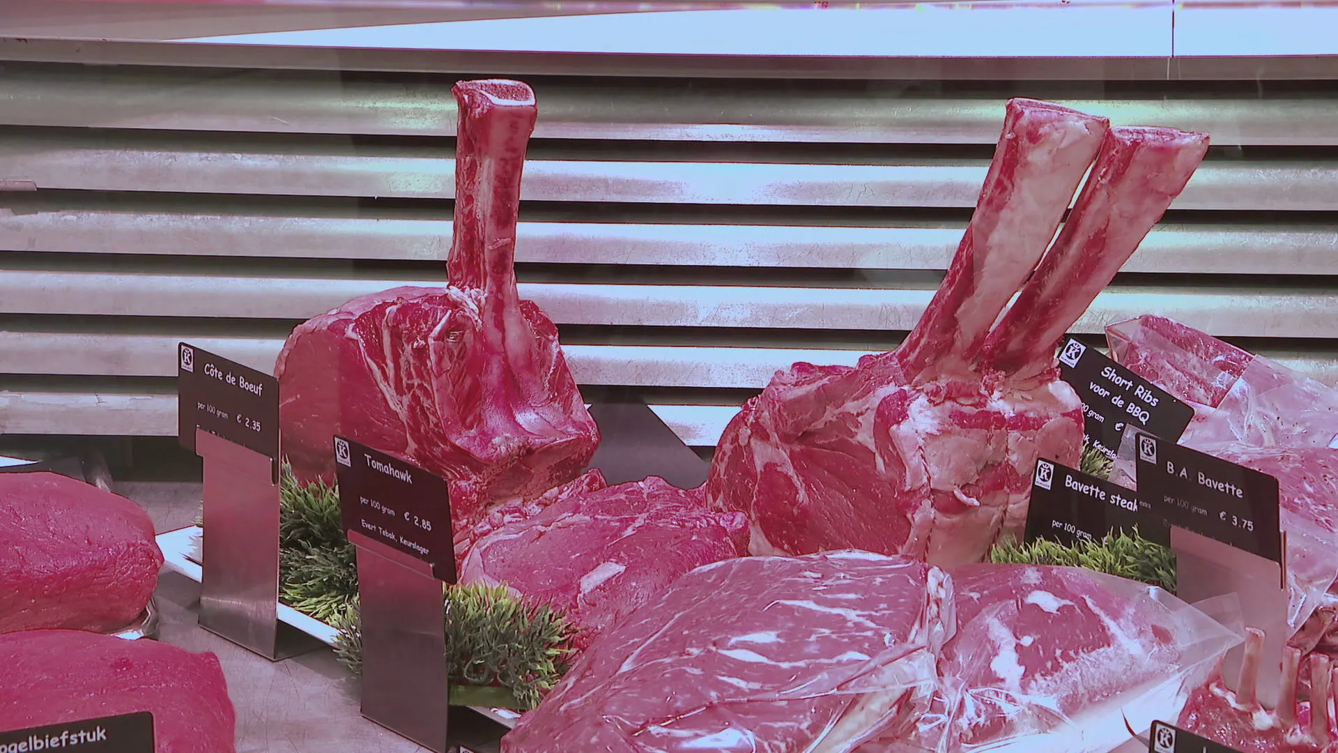 Slagers, bakkers en groenteboeren doen goede zaken tijdens de coronacrisis: 'Mensen willen zichzelf thuis meer verwennen'