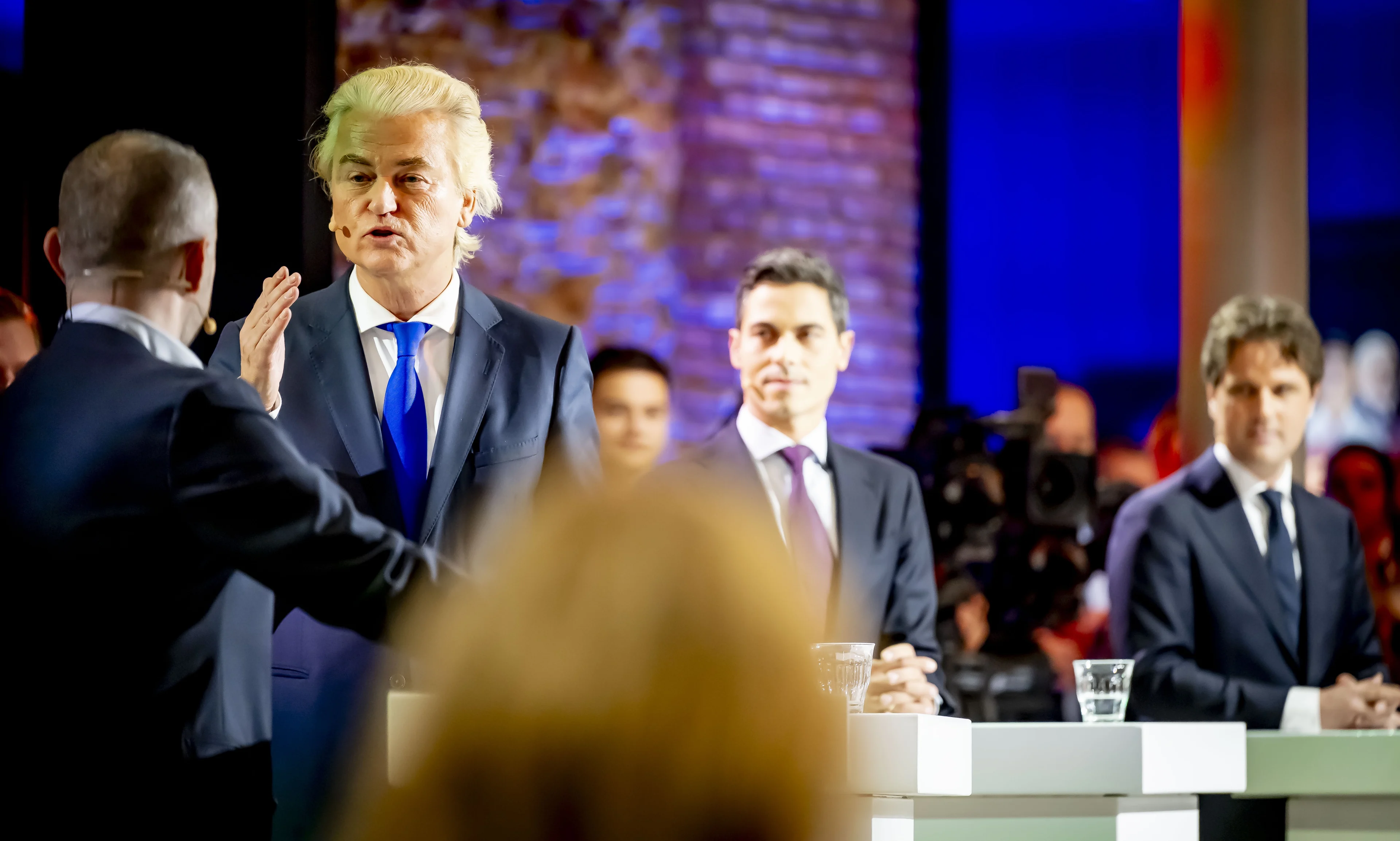 Wilders krijgt er weer van langs tijdens debat, Dijk noemt hem 'clown Bassie' 