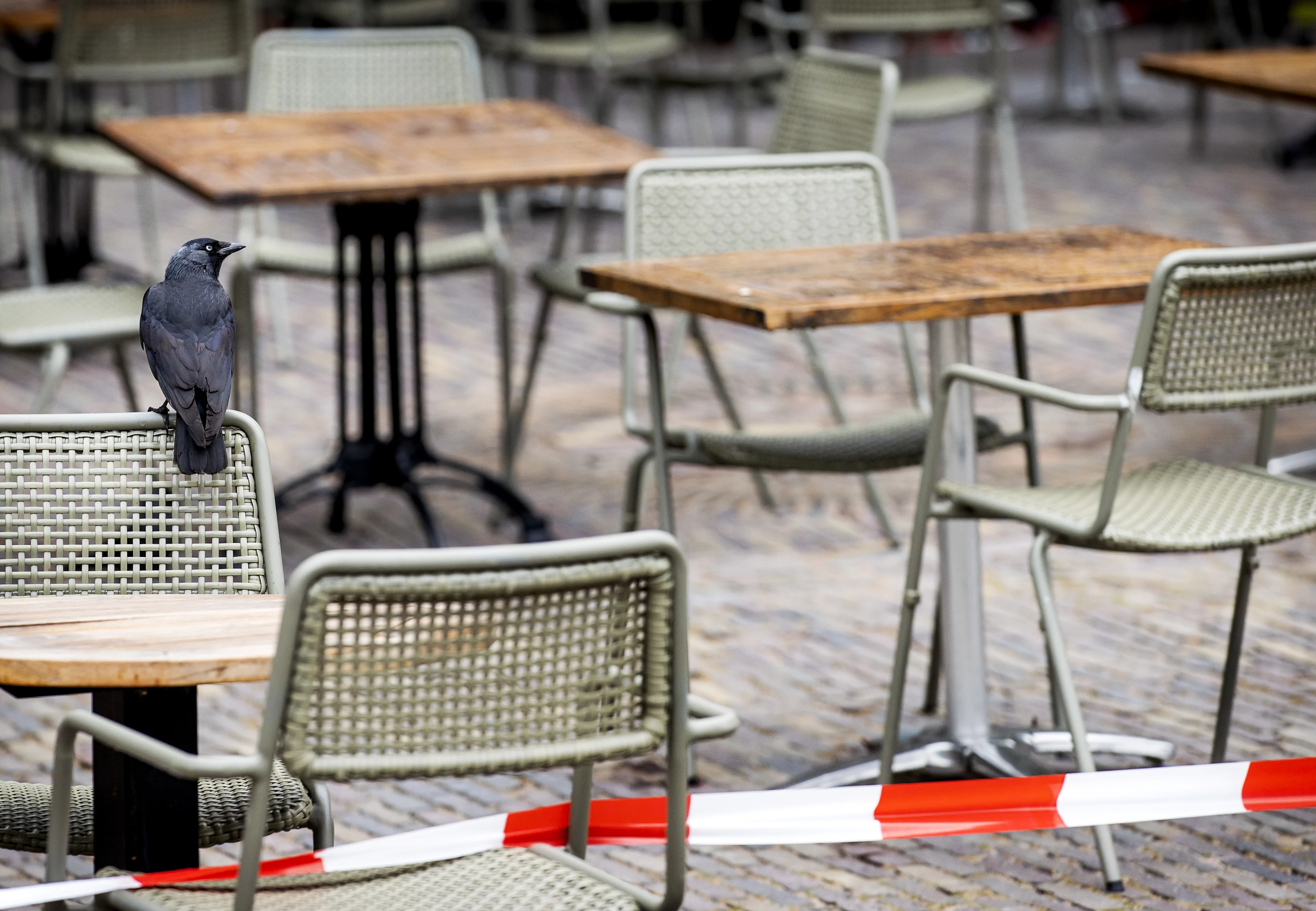 KHN-protocol gaat voorbij aan 1,5 meter-regel: toch dicht naast elkaar zitten in de horeca?