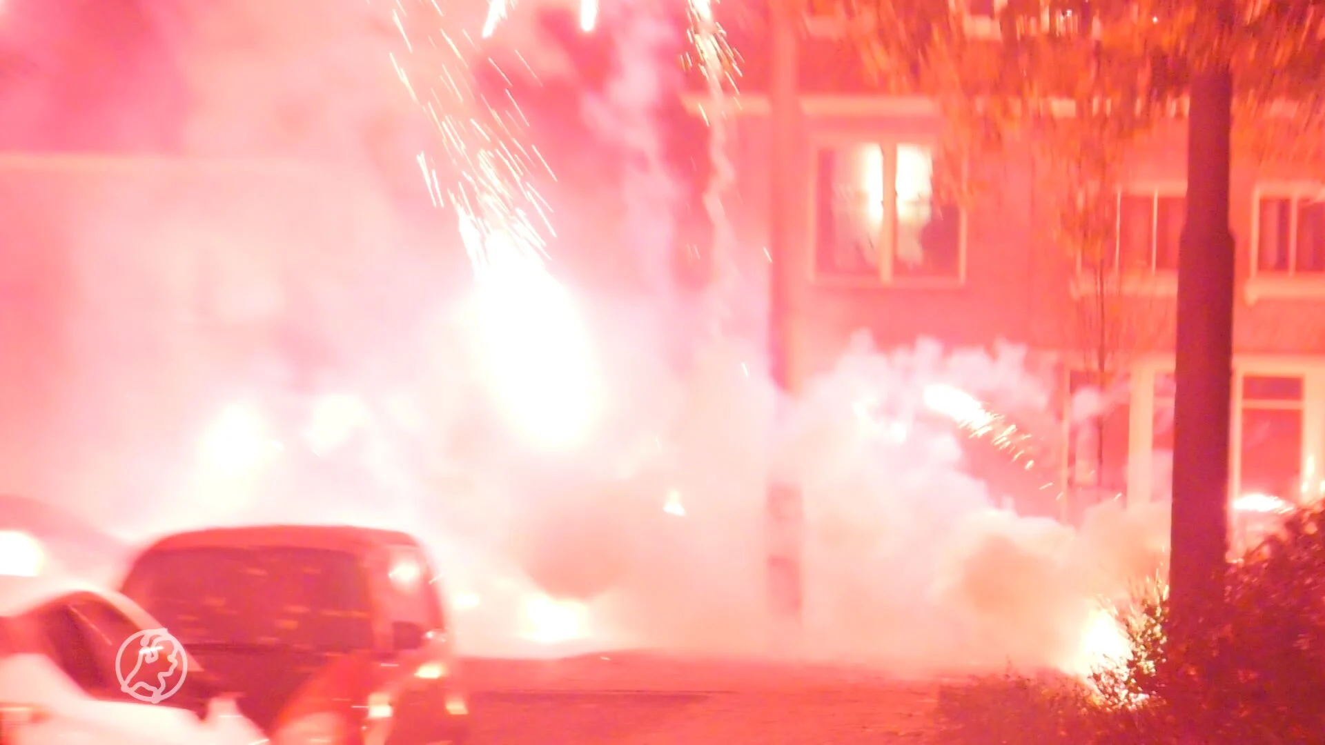 Arnhemmers leven in angst door vuurwerkterreur: 'Ze gooien het gewoon naar mijn voeten'