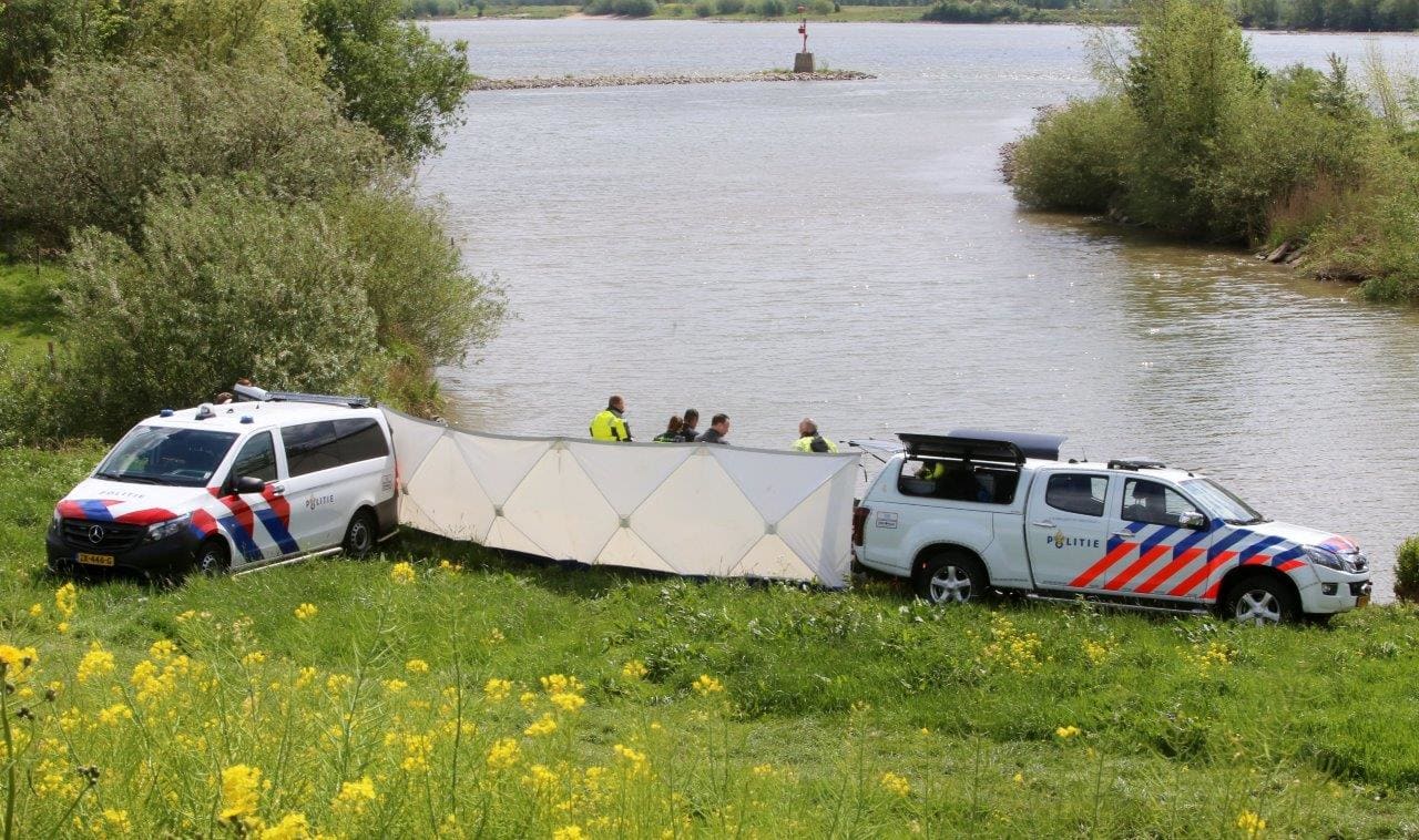 Dode man gevonden in de Waal bij Gelderse Herwijnen