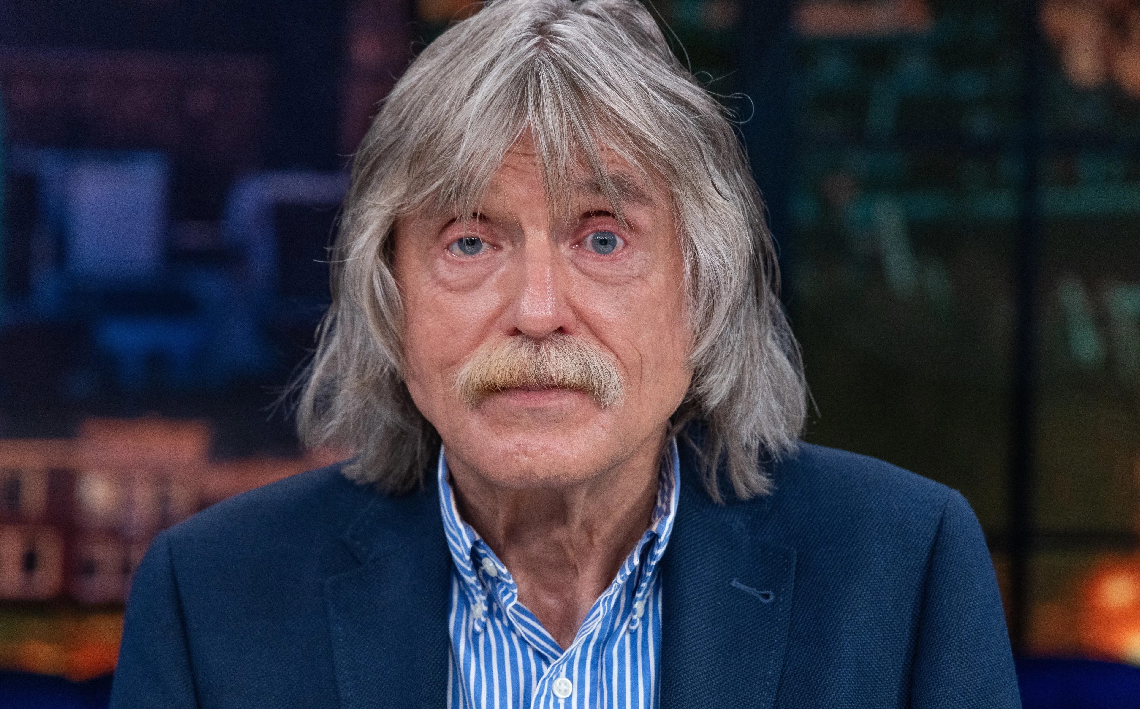 Gaat Johan Derksen tóch door met tv-carrière?