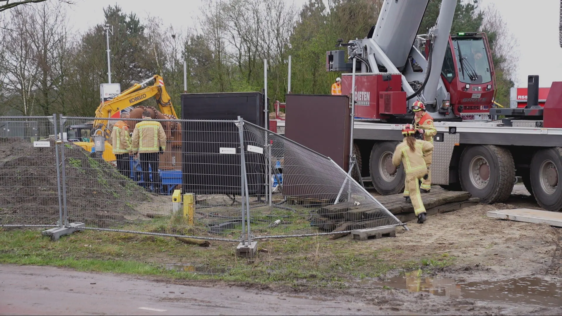 Grote gasleiding Eindhoven dreigt te bezwijken: NL-Alert, evacuatie en snelweg afgesloten