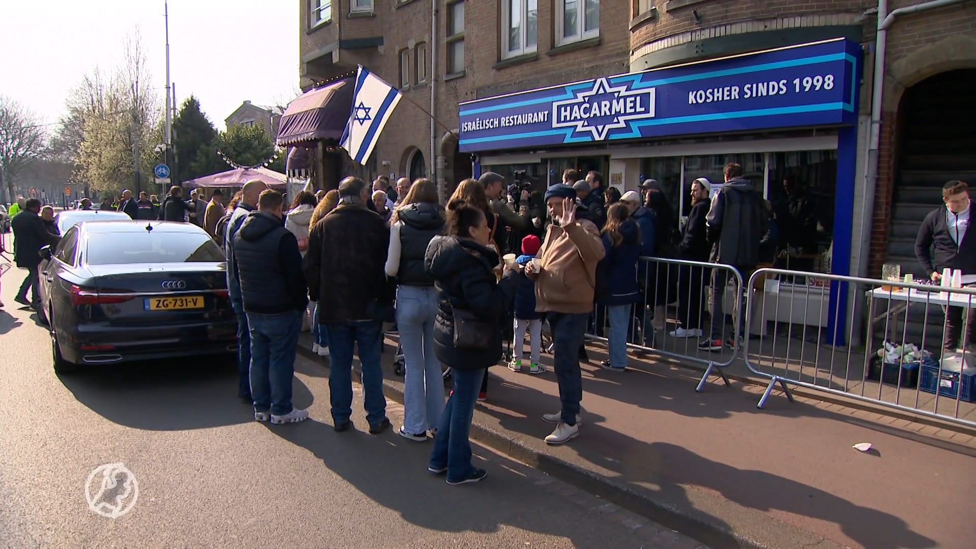 Herdenking voor overleden eigenaar Joods restaurant HaCarmel: 'De bedreigingen deden hem veel'
