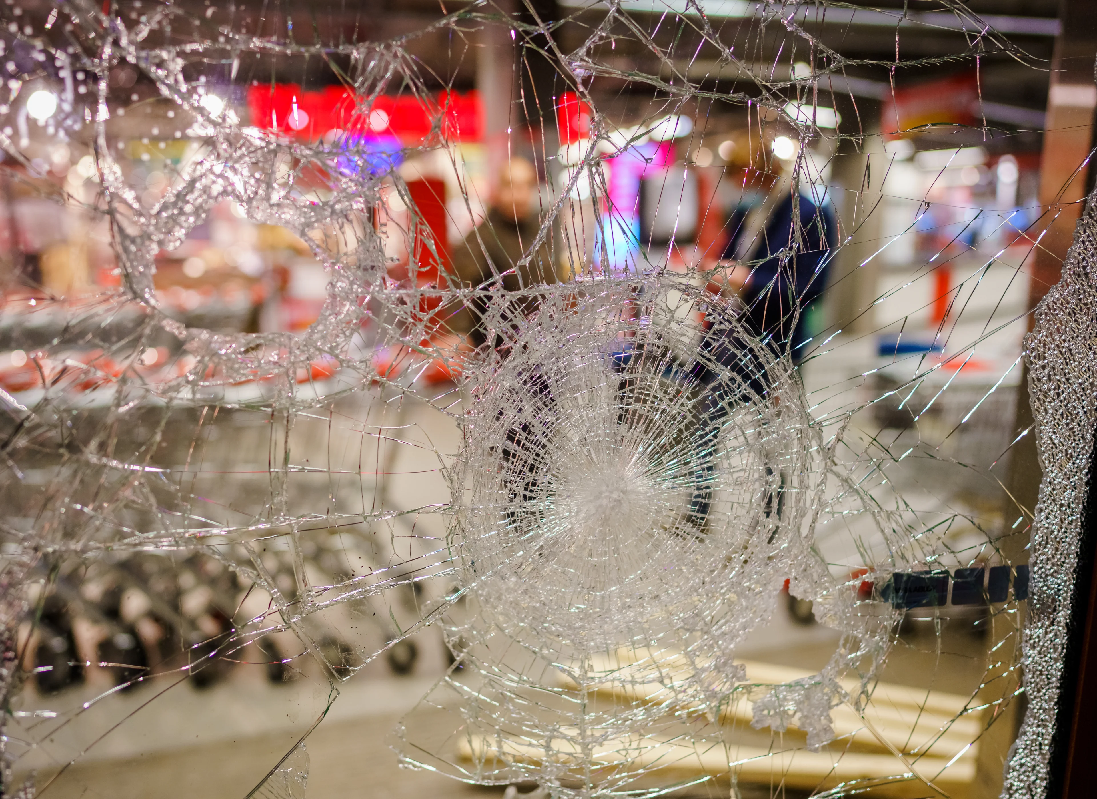 'Smoor rellen in de kiem om winkeliers te beschermen'