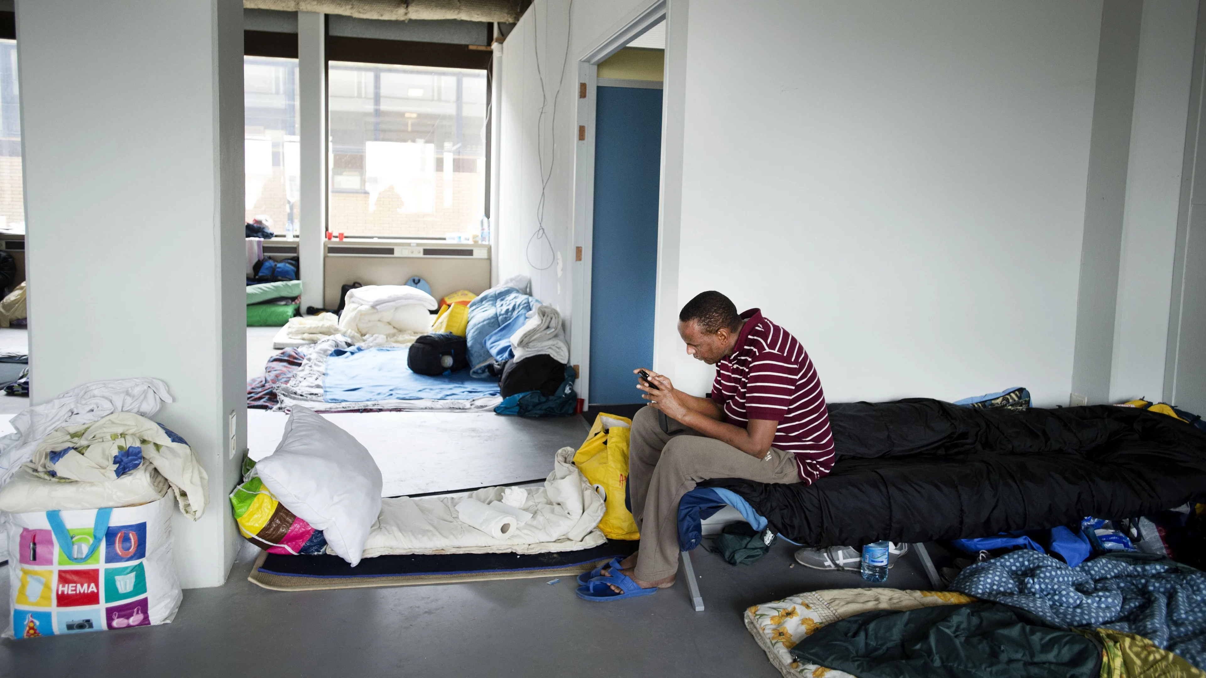 Rechtspraak adviseert kabinet strafbaar maken illegaliteit opnieuw te bekijken