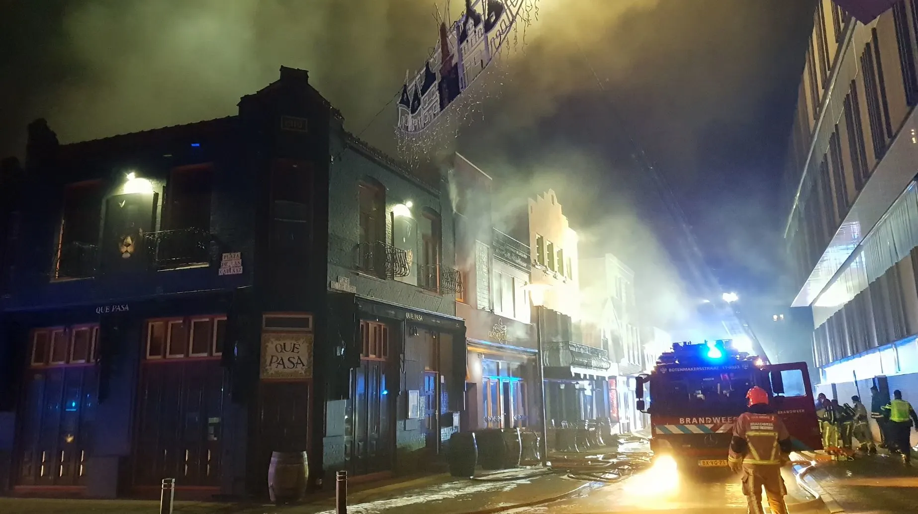 Veel rook bij grote brand in Mexicaans restaurant Zaandam