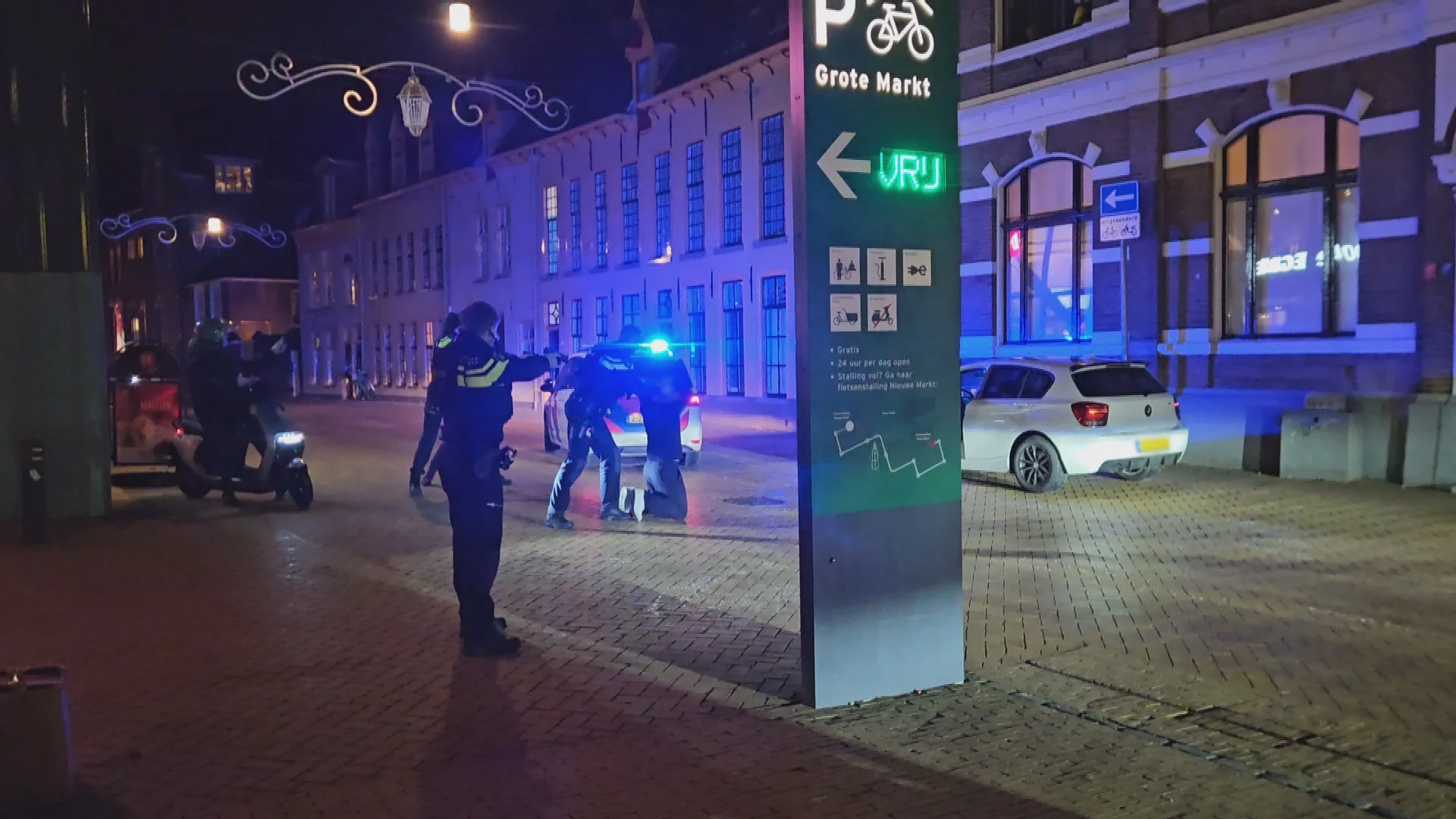 Twee overvallers vallen woning binnen in Groningen, bewoner raakt gewond