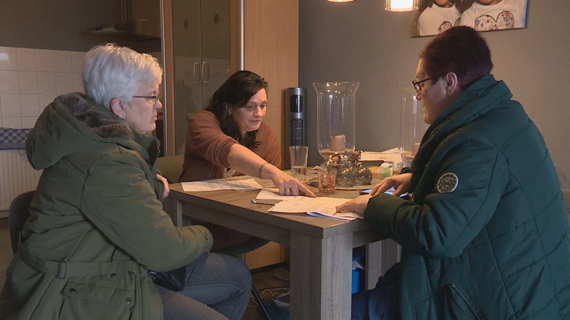 Bewoners gasloze wijk Rotterdam woest om hoge naheffingen