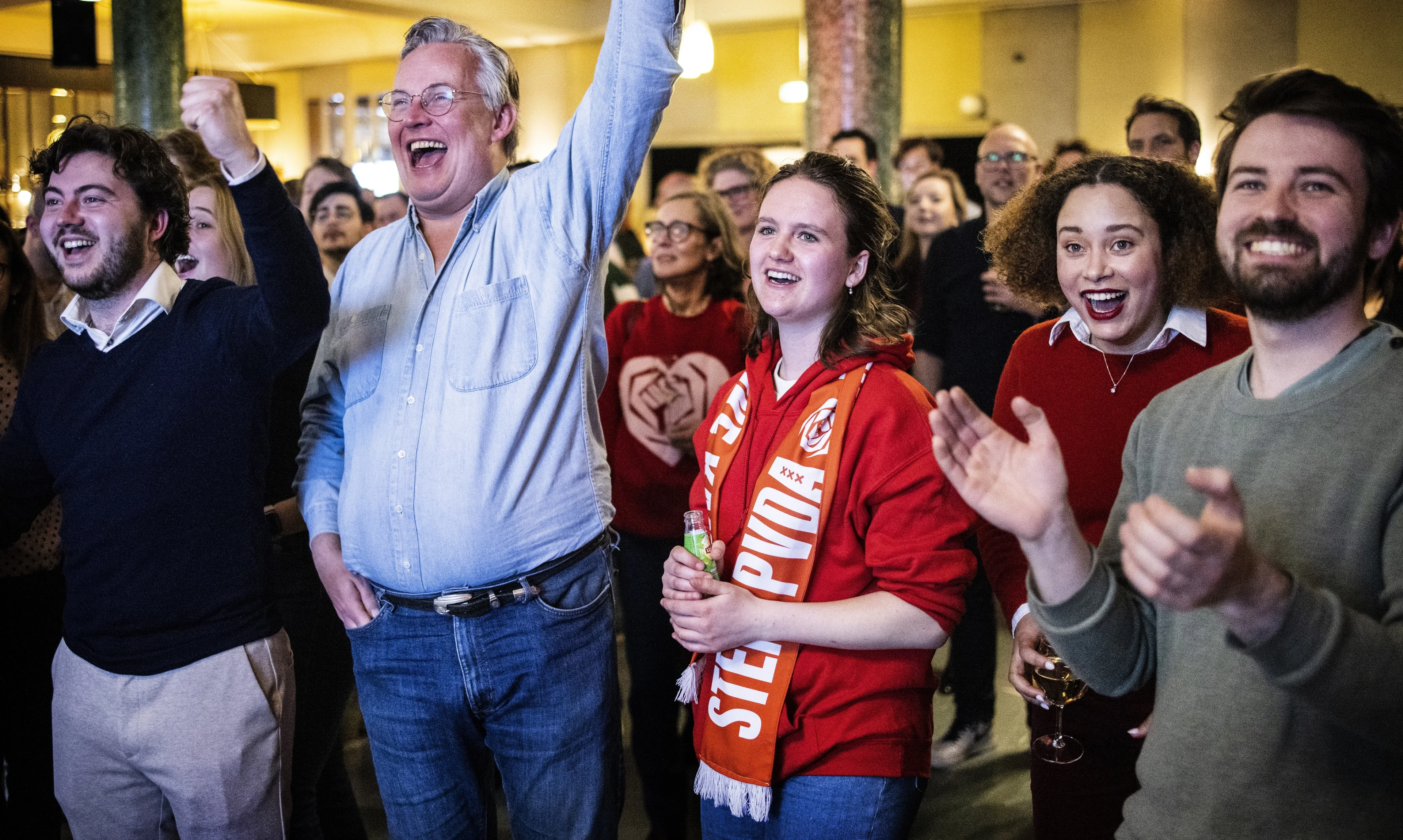 LIVEBLOG VERKIEZINGEN | Exitpoll: PvdA verslaat GroenLinks als grootste partij in Amsterdam