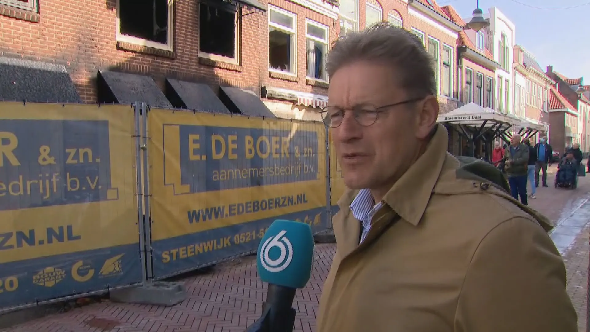 Eigenaresse ziet kapsalon Steenwijk in vlammen opgaan: 'Totale paniek en verslagenheid'