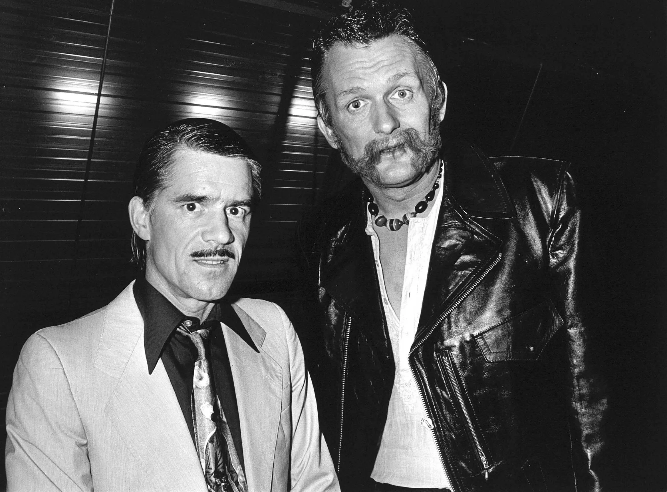 De meest iconische typetjes van overleden komiek Wim de Bie op een rij